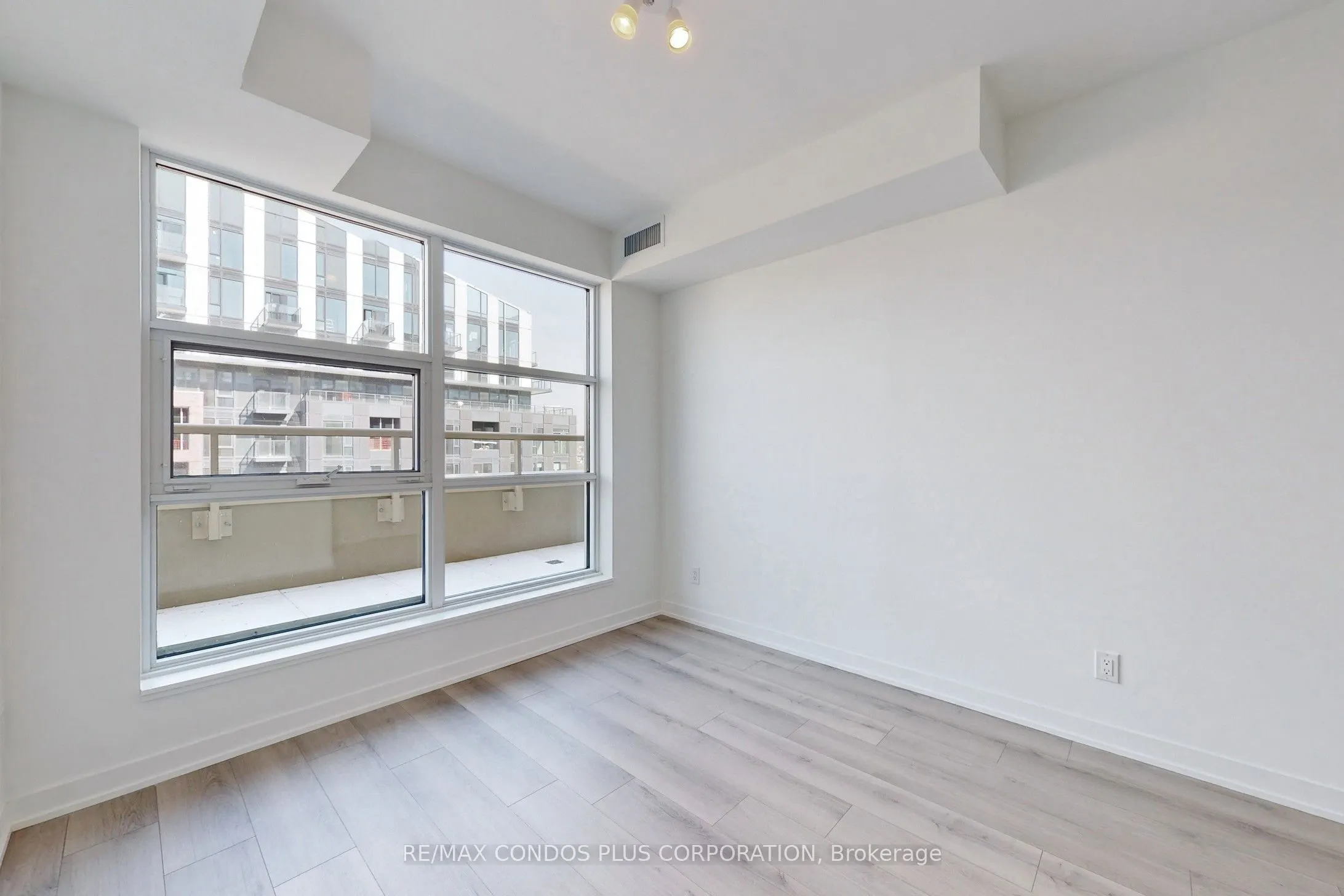 1787 St Clair Avenue W, #710
