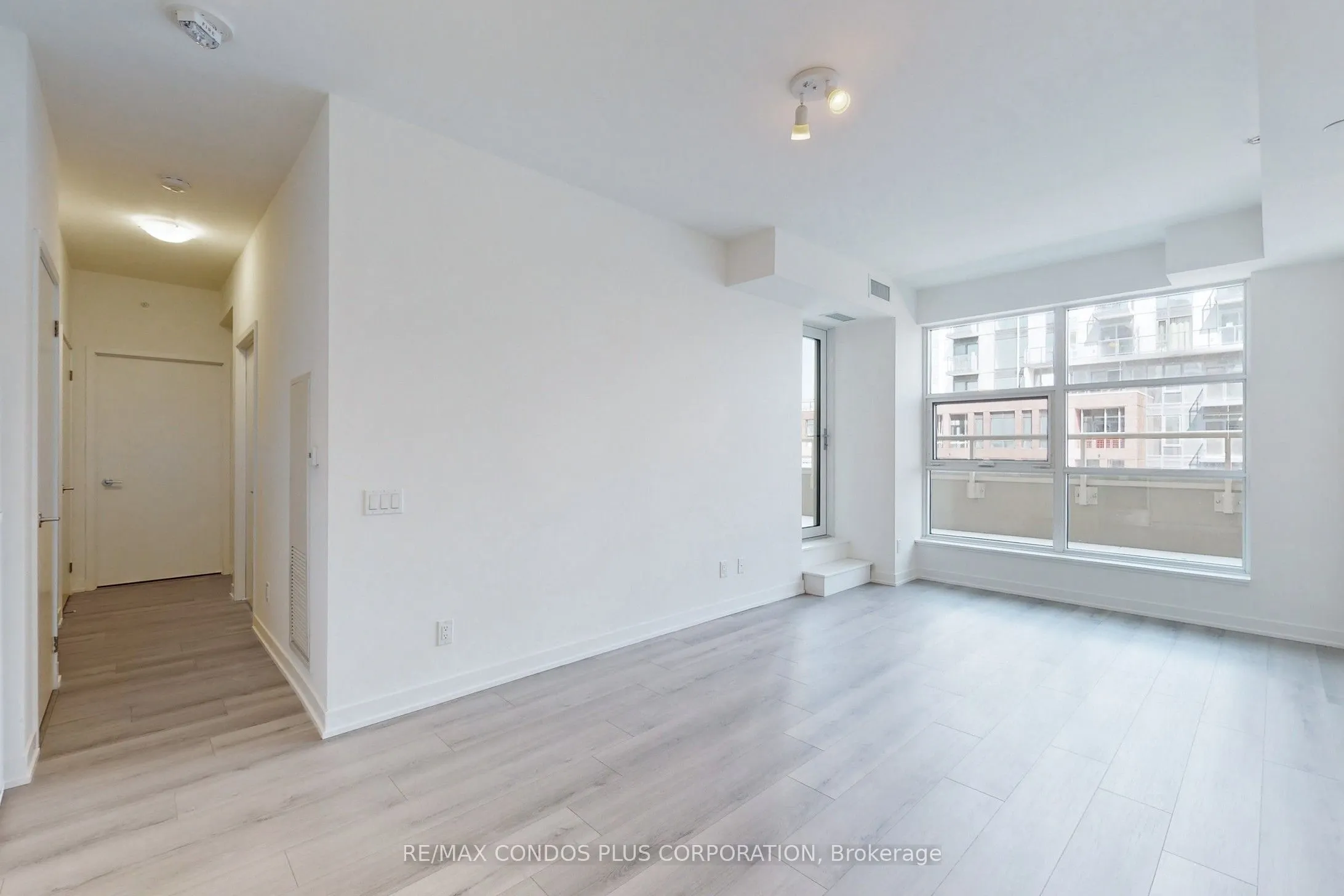 1787 St Clair Avenue W, #710
