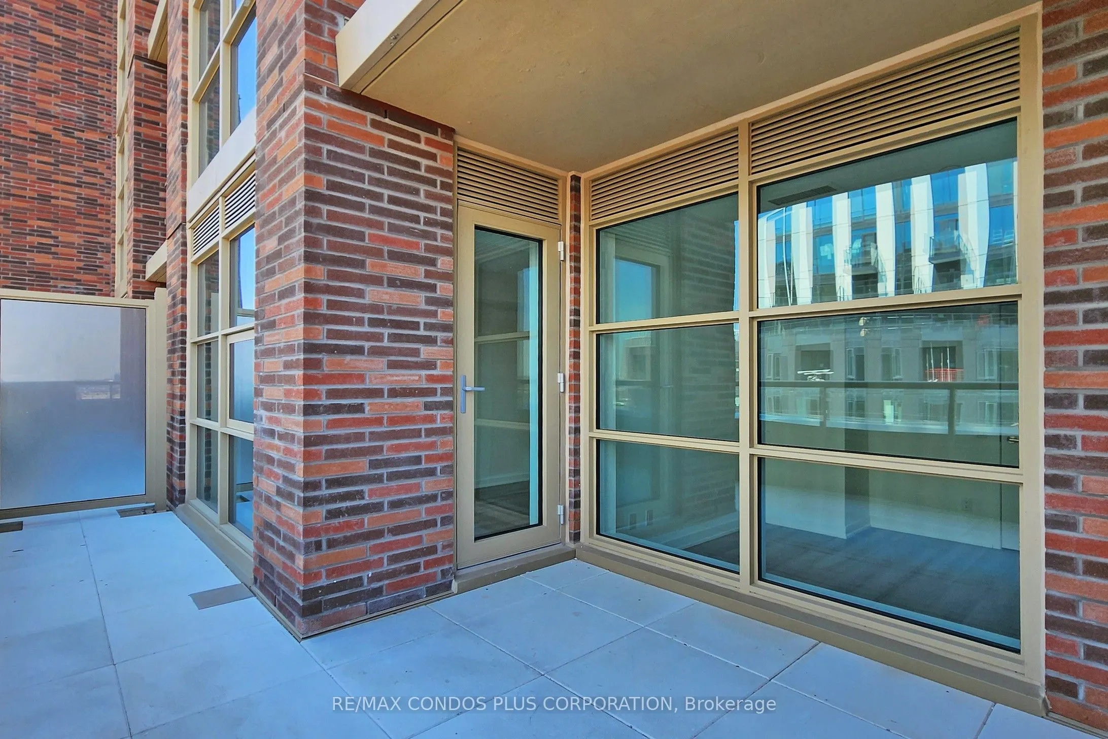 1787 St Clair Avenue W, #710