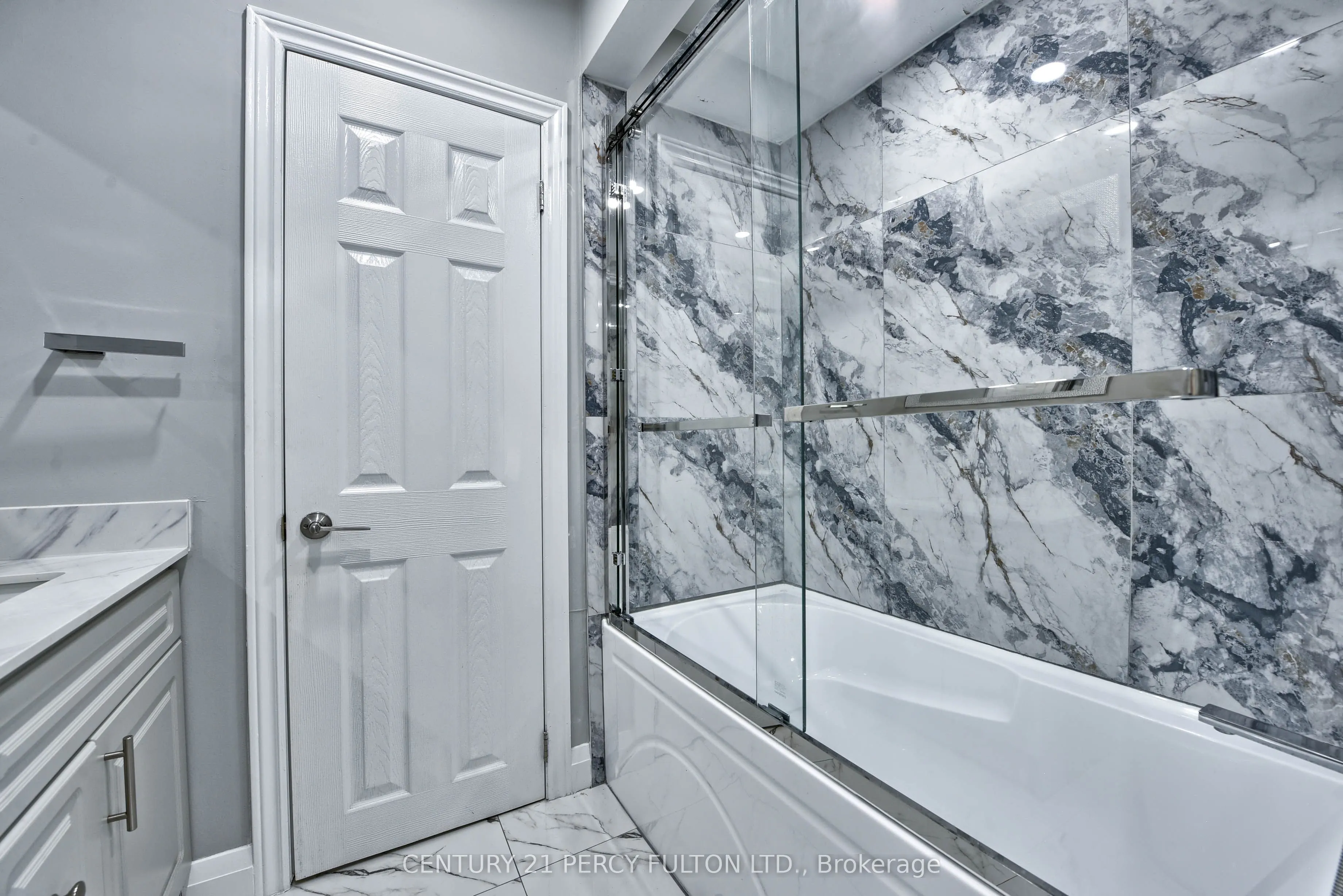 32 Drum Oak Crescent