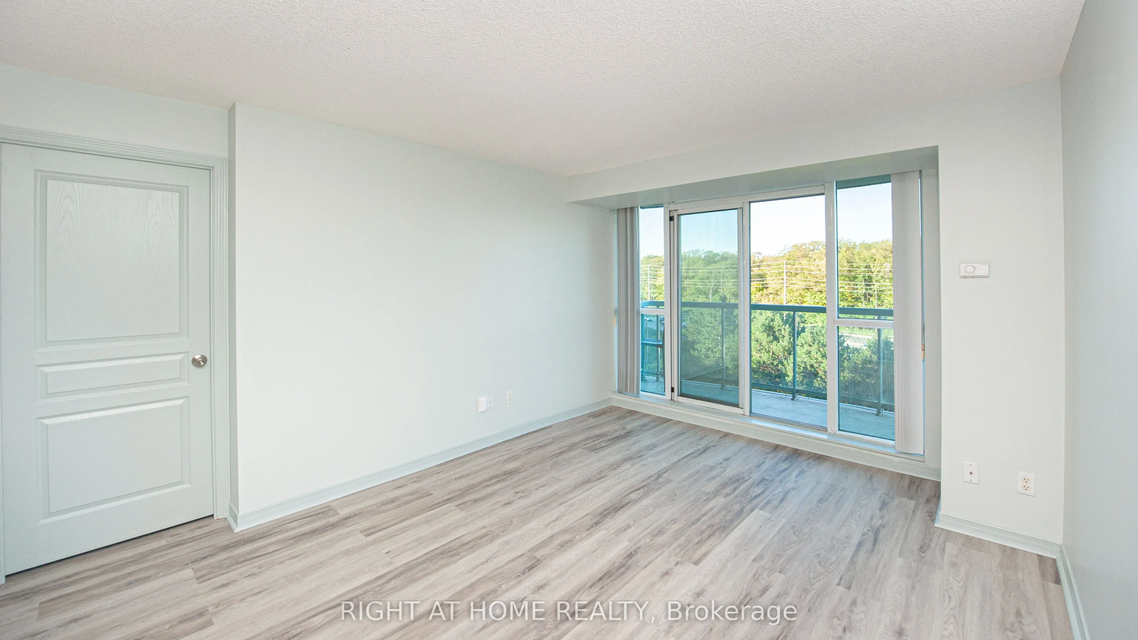 2545 Erin Centre Boulevard, #501