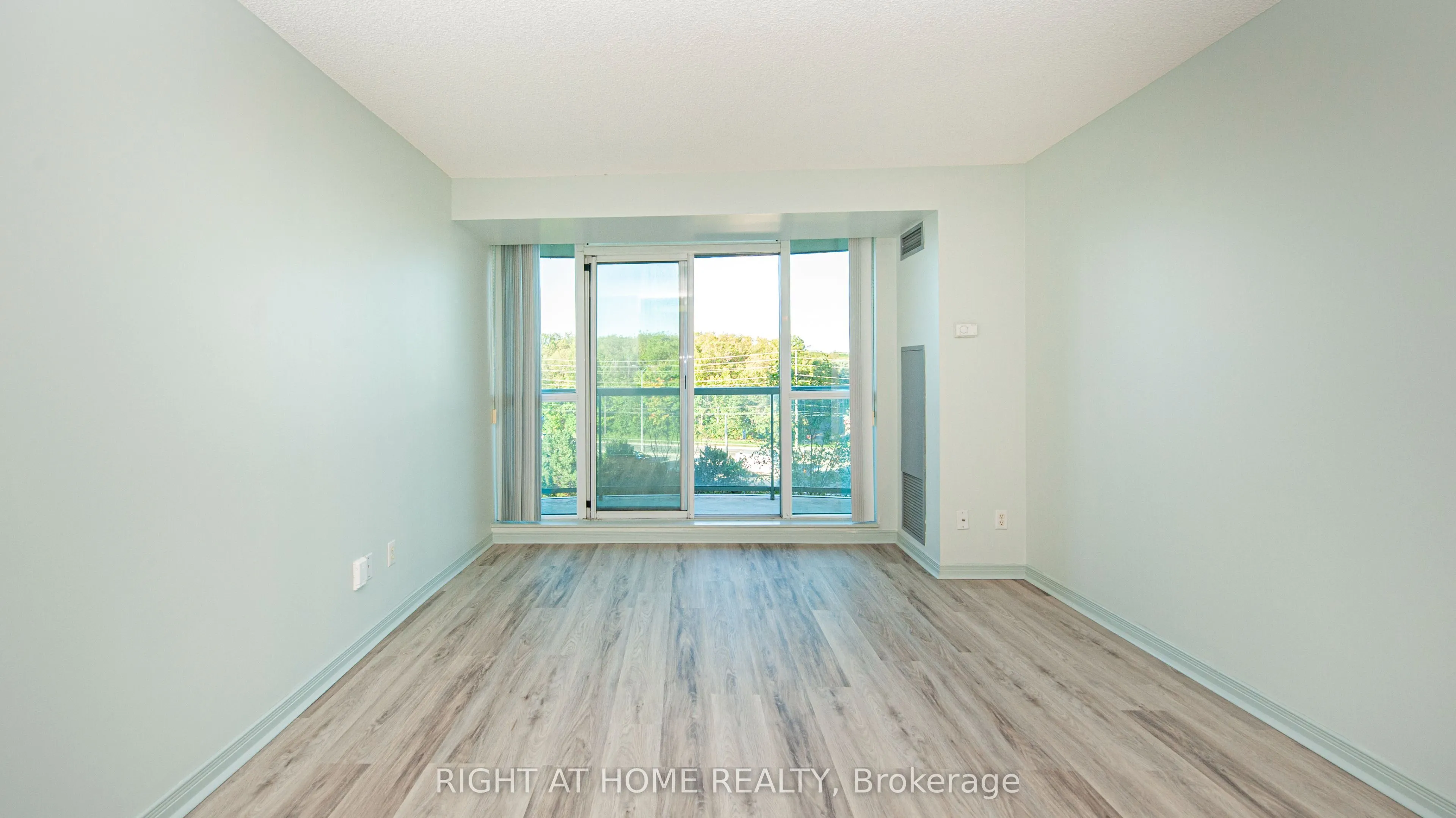 2545 Erin Centre Boulevard, #501