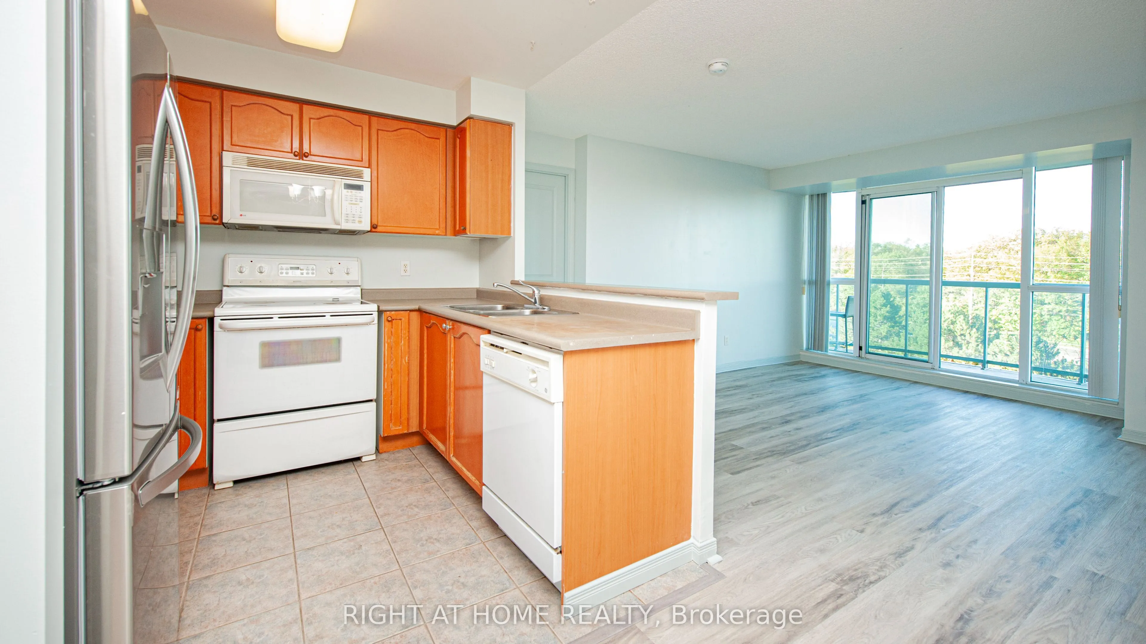 2545 Erin Centre Boulevard, #501