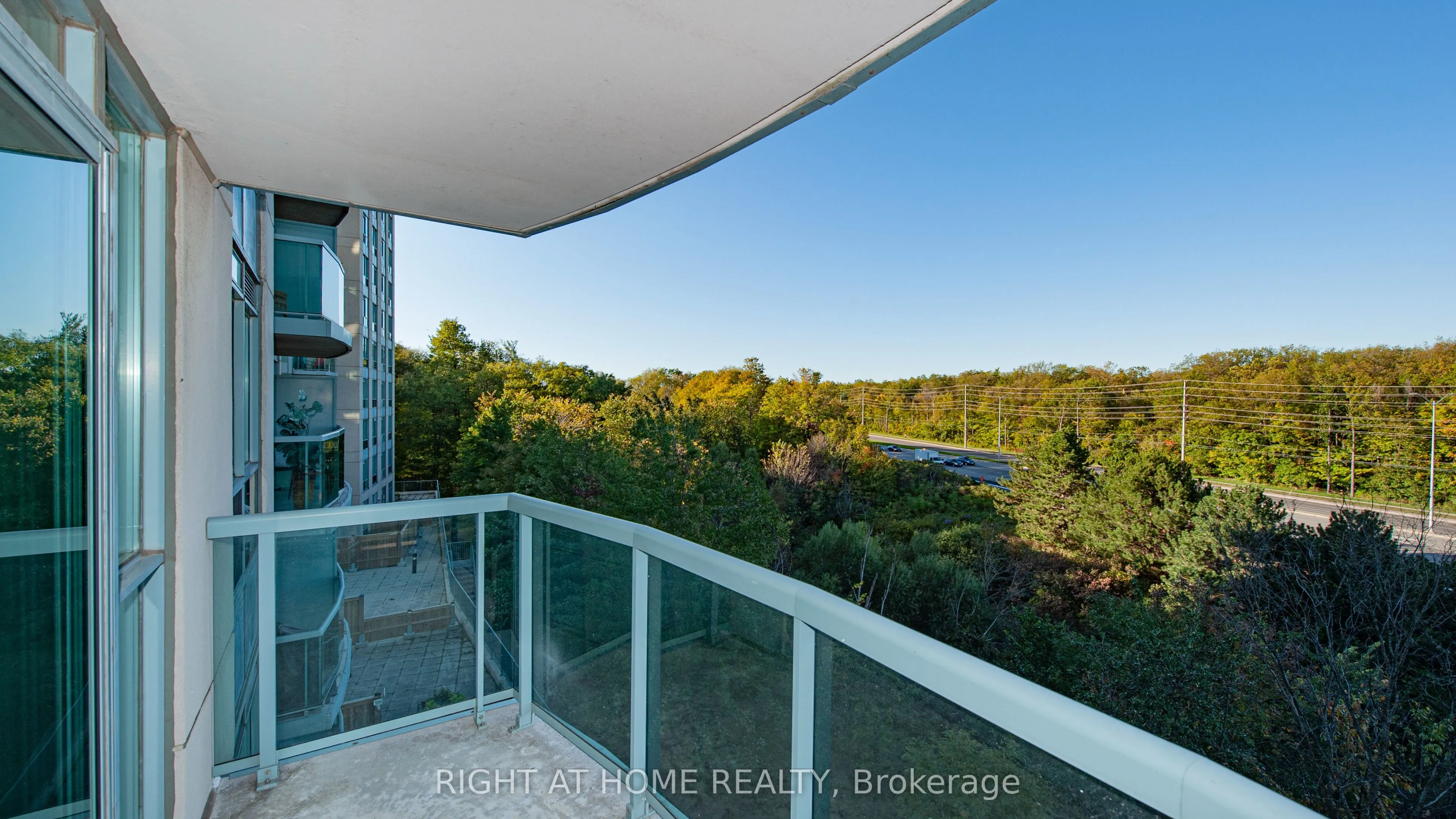 2545 Erin Centre Boulevard, #501