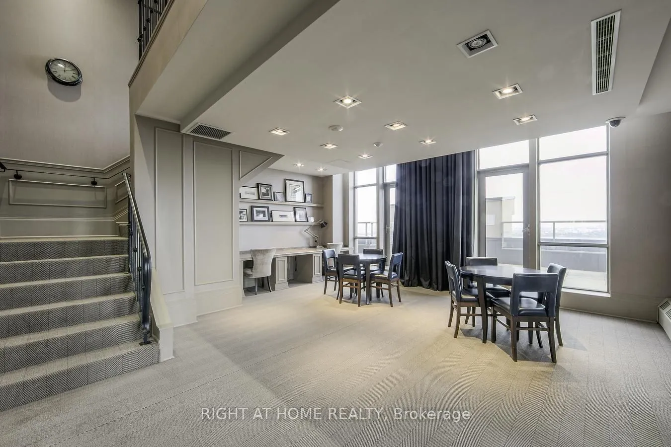 388 Prince Of Wales Drive, #1809