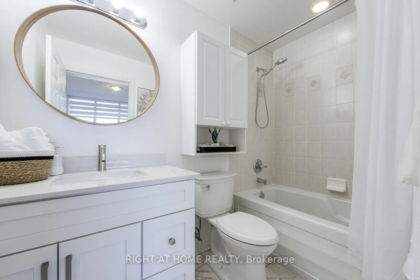 388 Prince Of Wales Drive, #1809