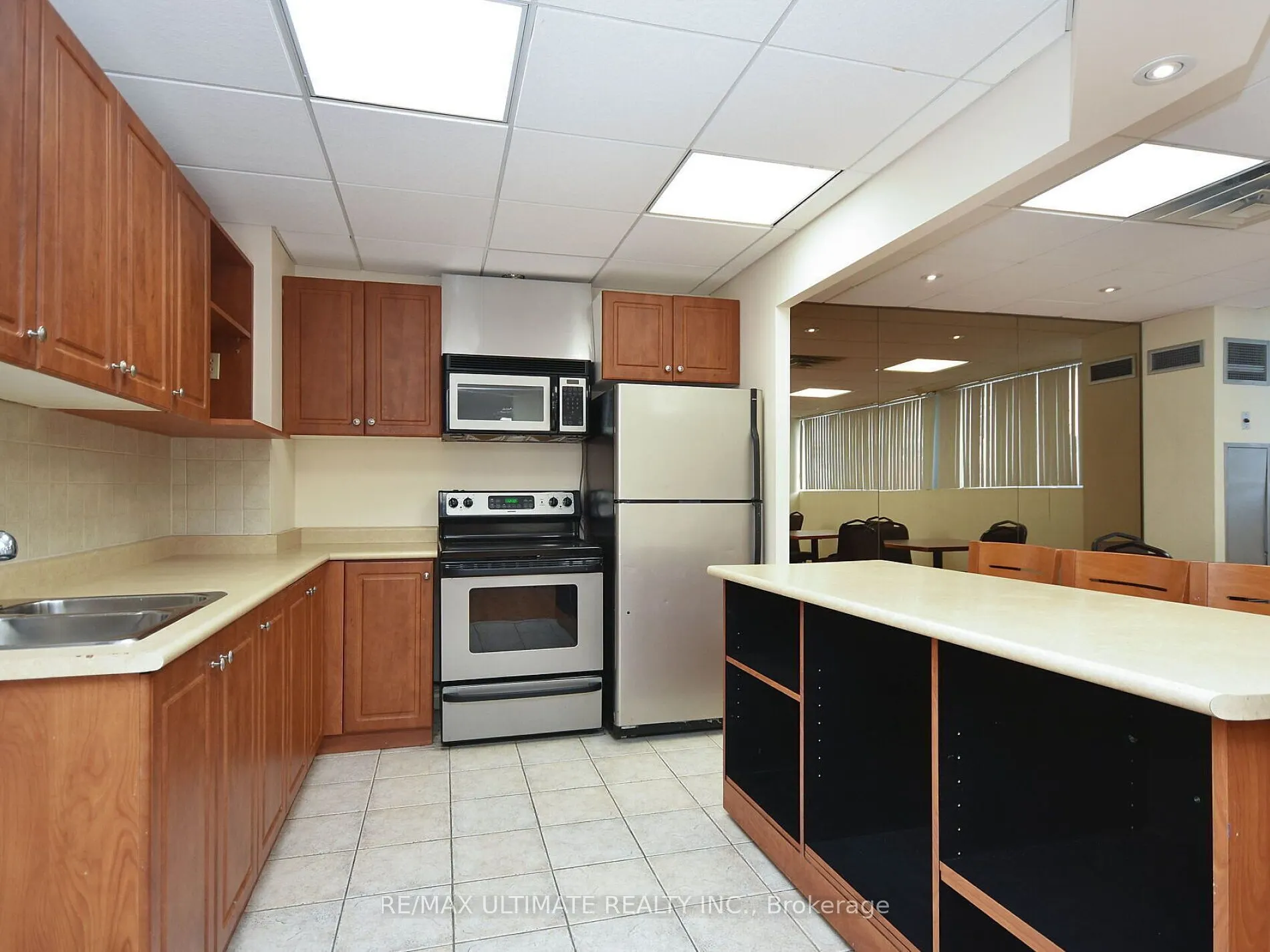 3700 Kaneff Crescent, #2101