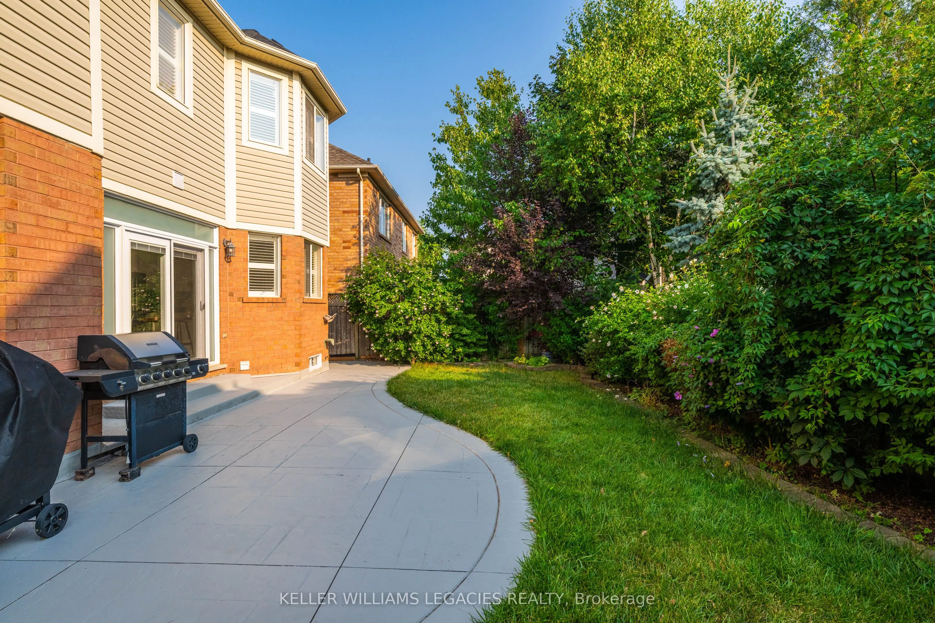 1650 Dempsey Crescent