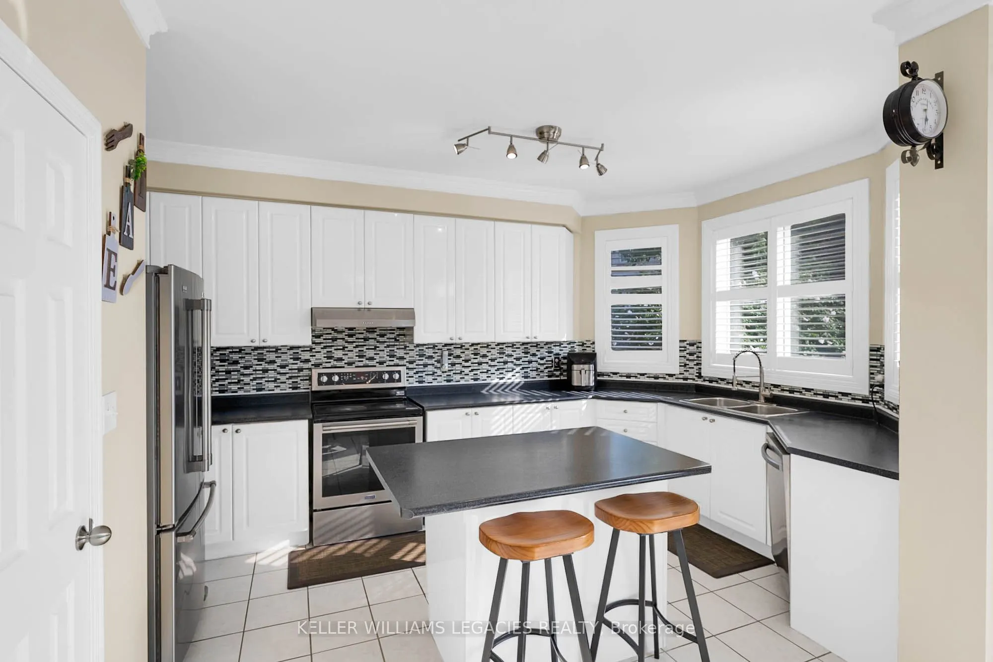 1650 Dempsey Crescent