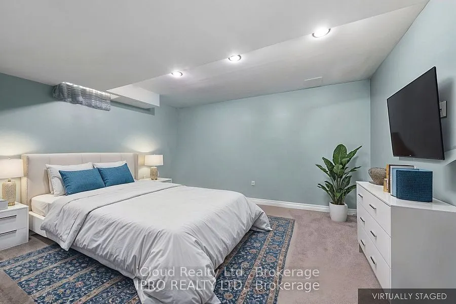 4 Ash Court