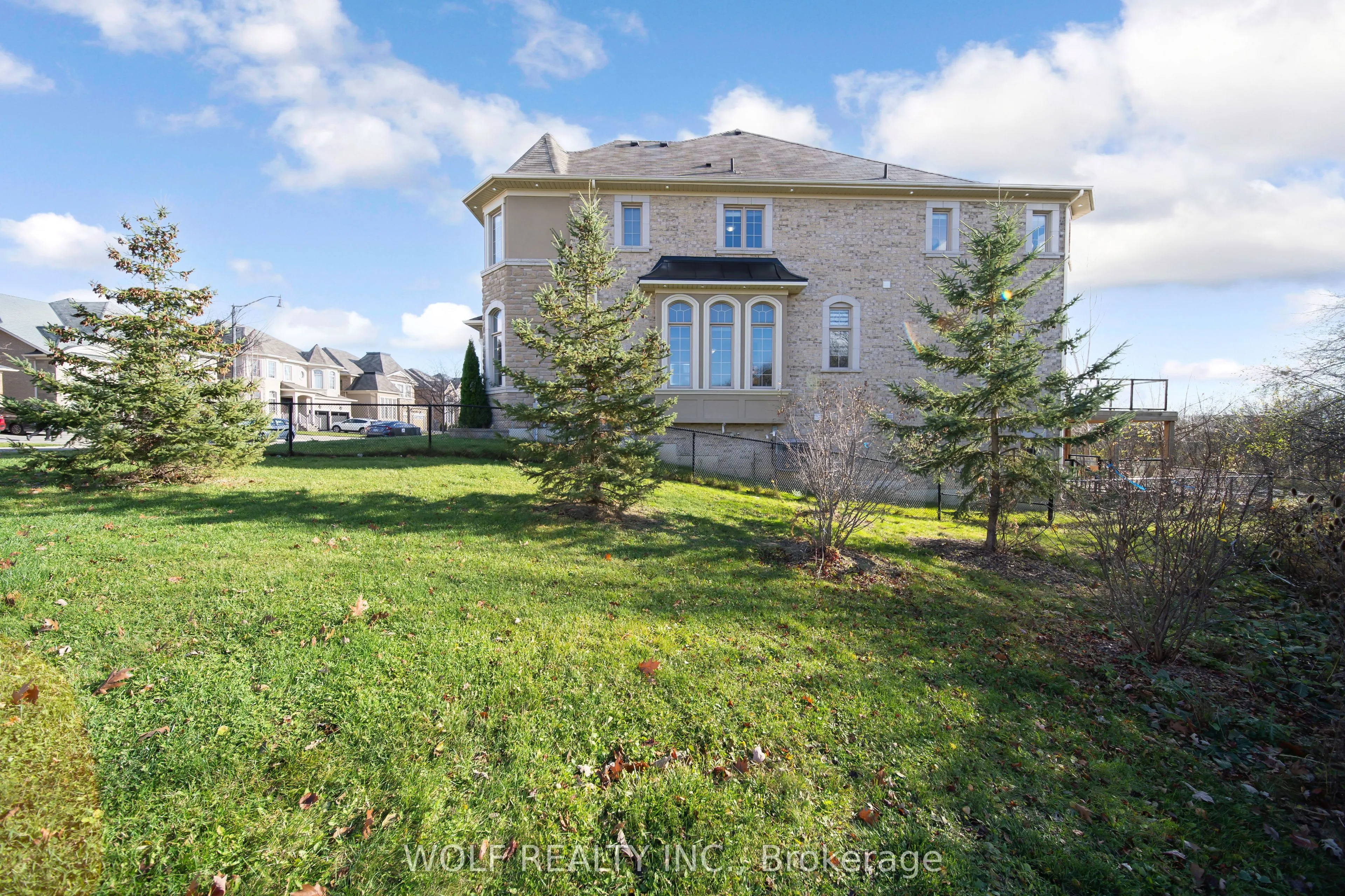 98 Coastline Drive
