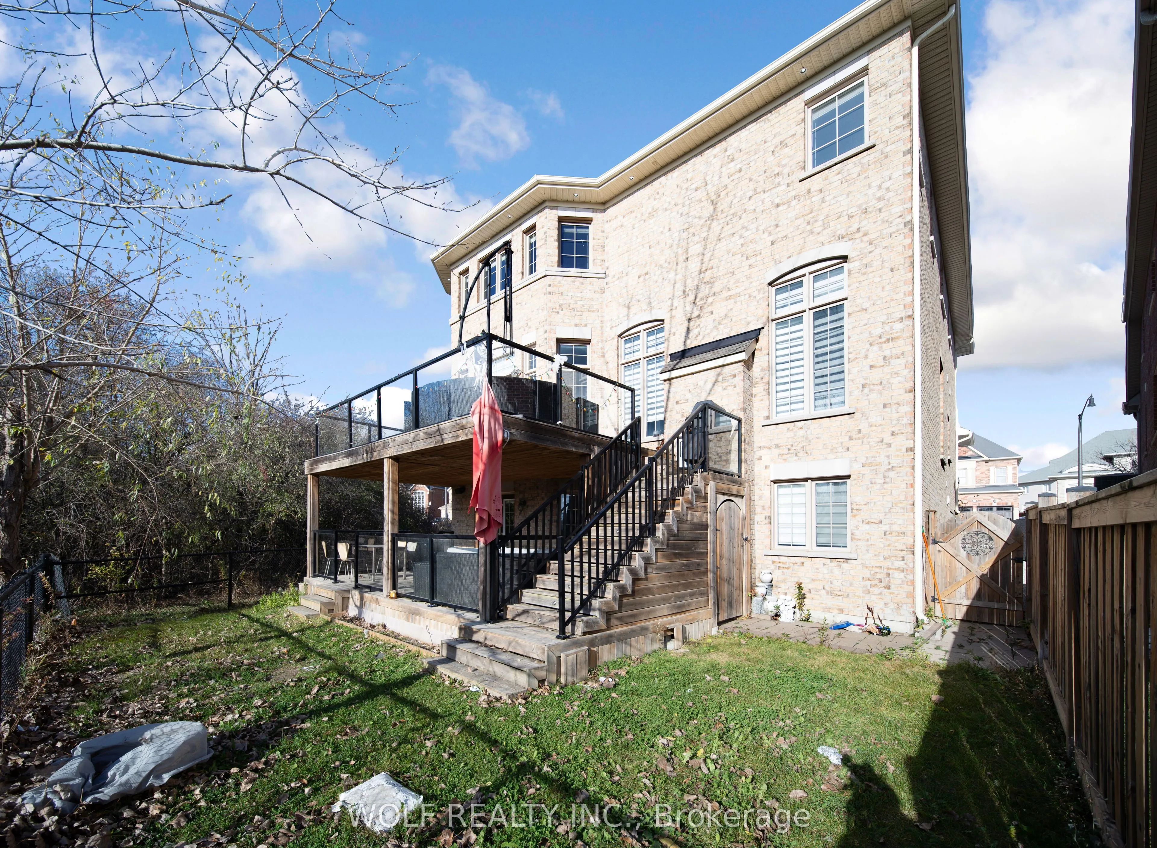 98 Coastline Drive