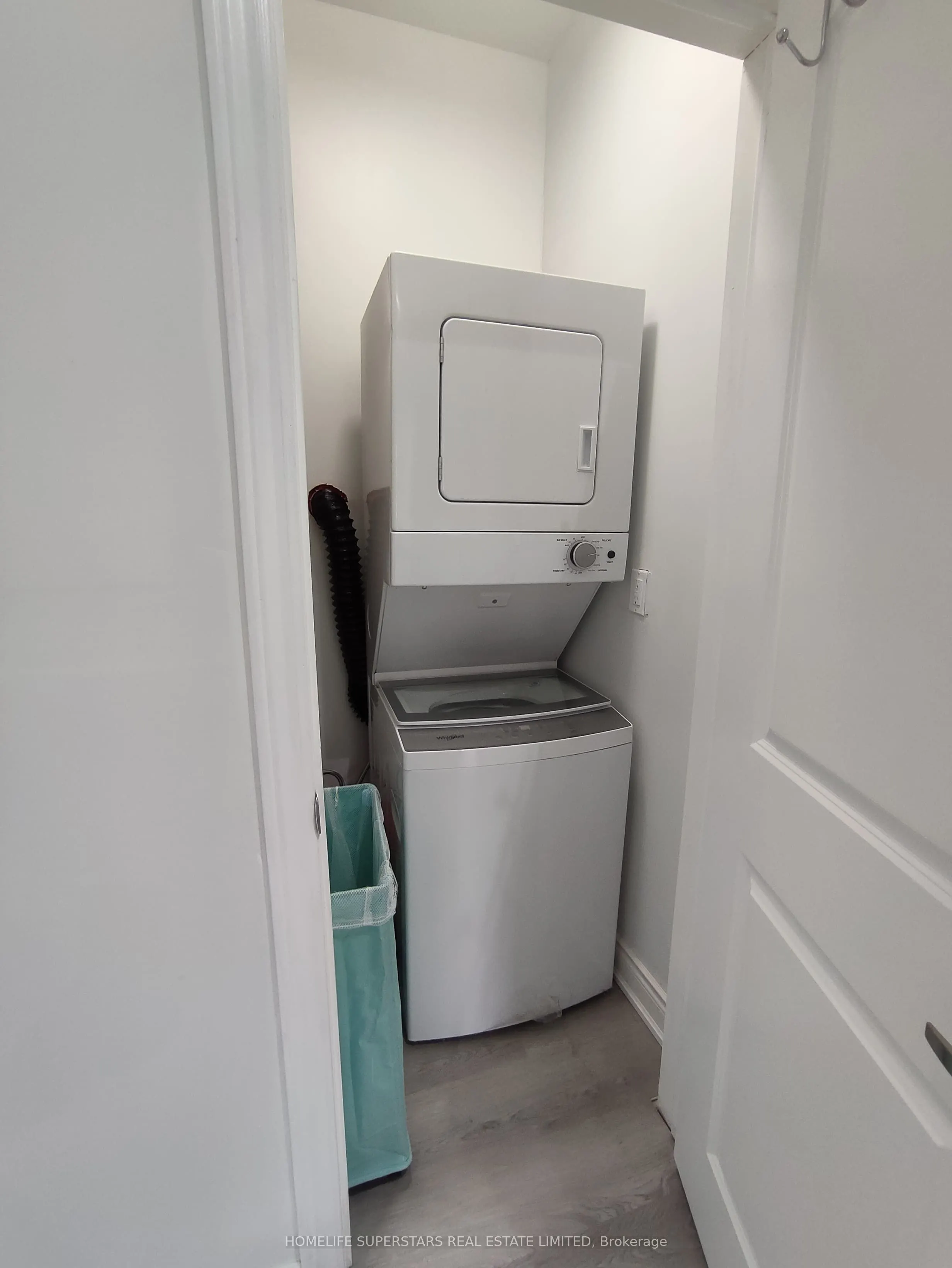 28 Estateview Circle, #Garden Suit