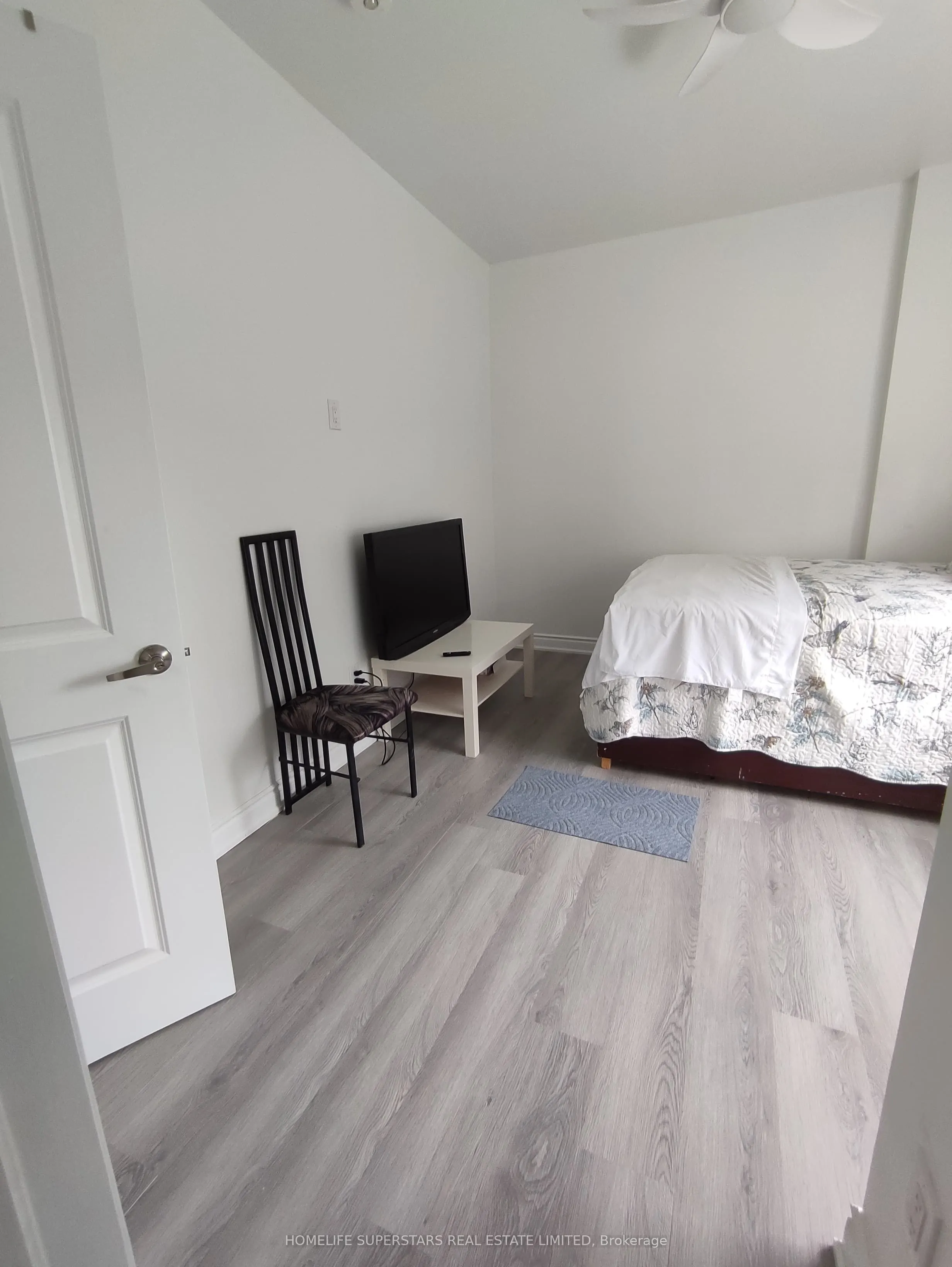 28 Estateview Circle, #Garden Suit