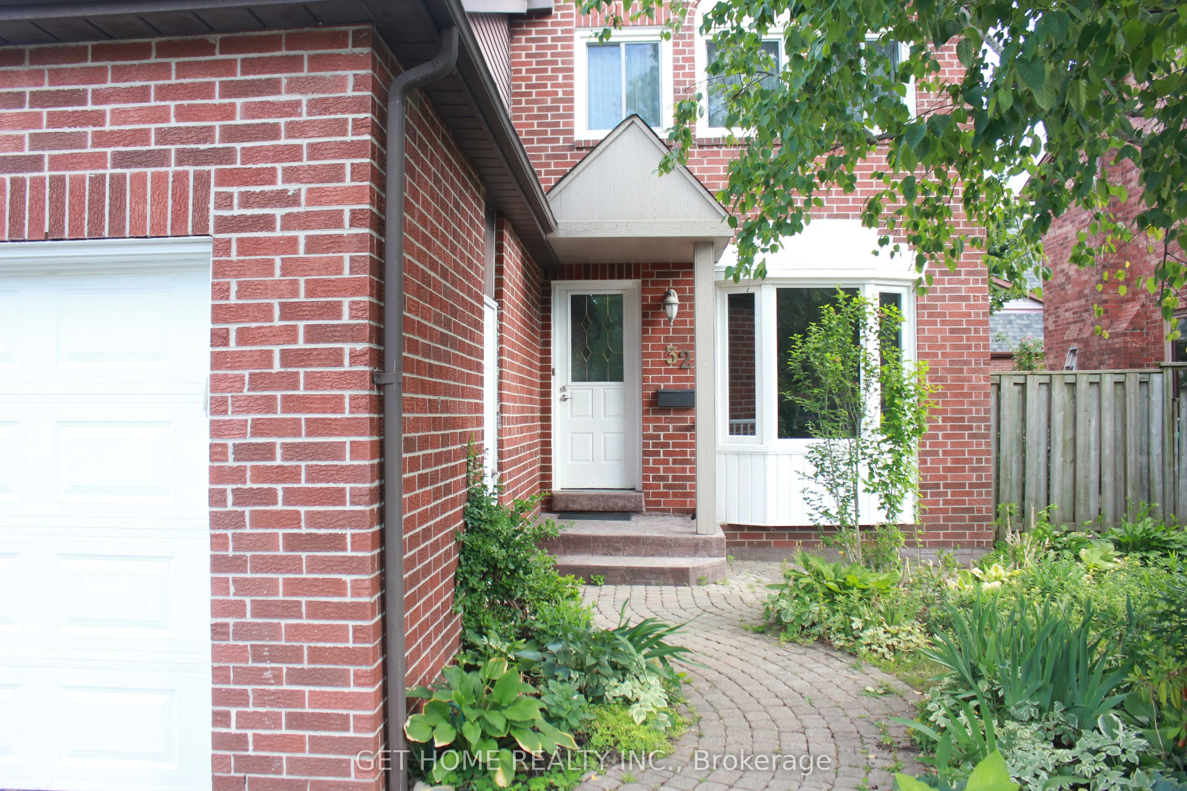 32 Torrance Woods