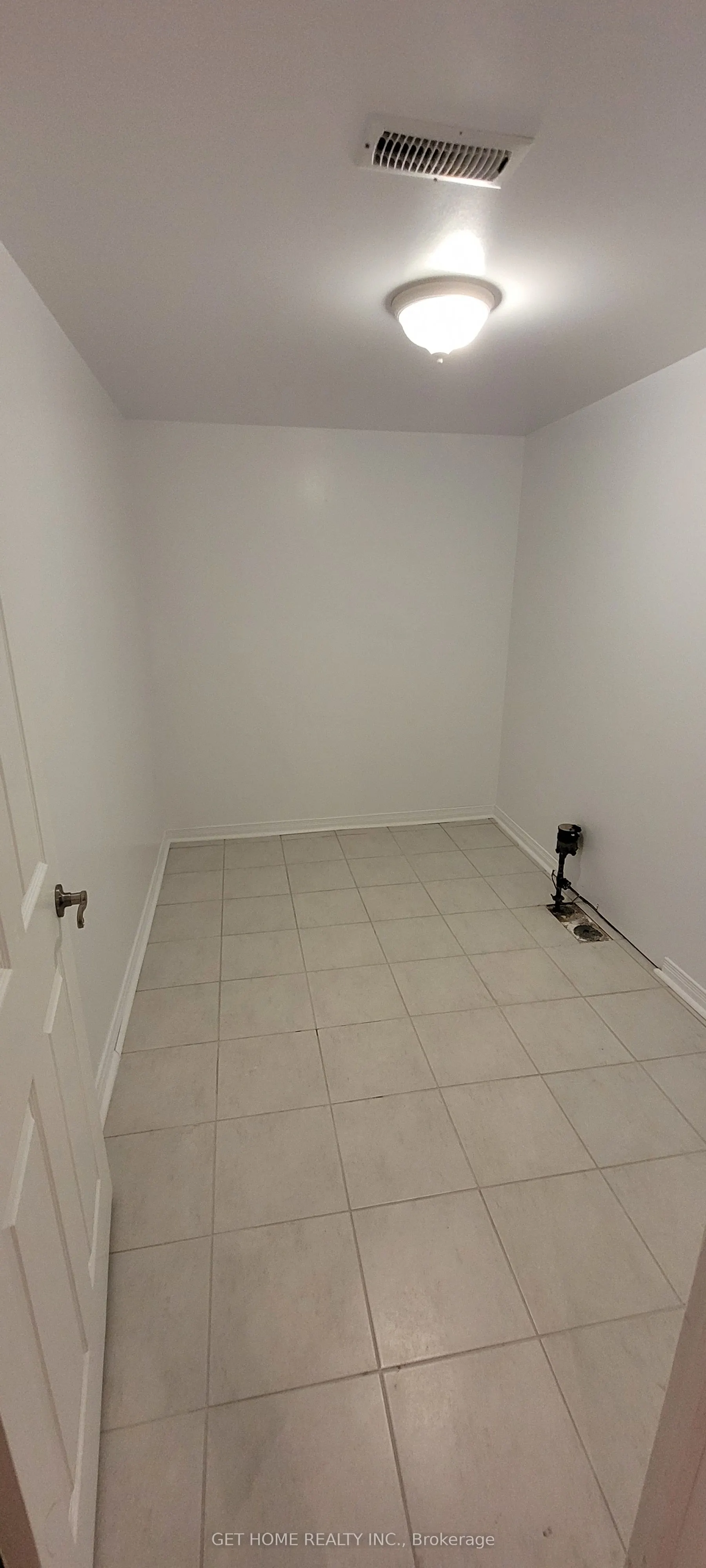 32 Torrance Woods