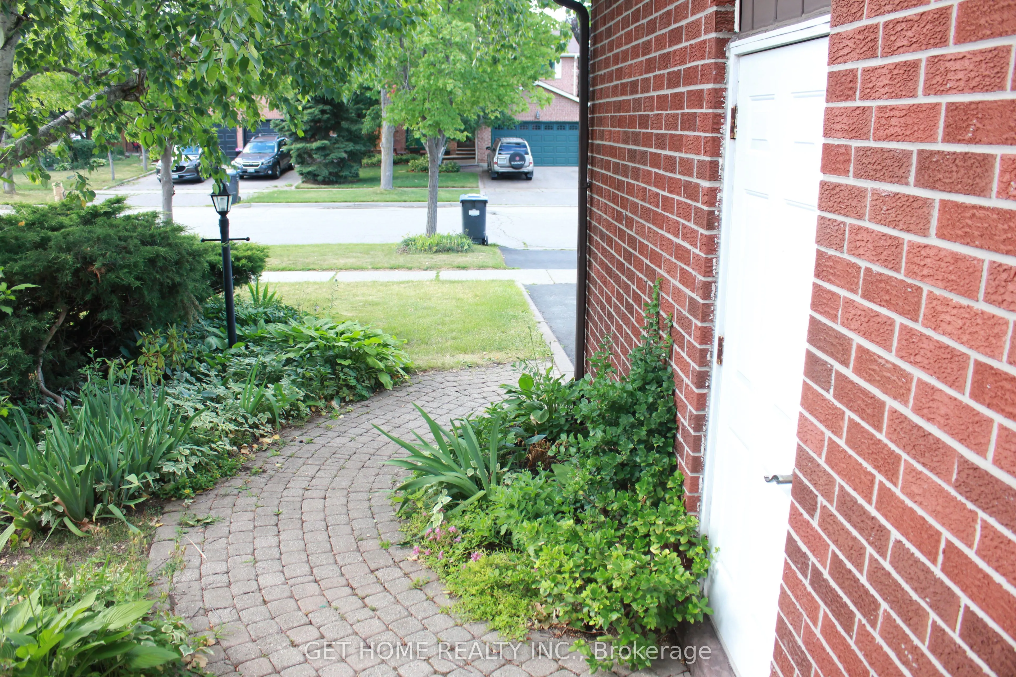32 Torrance Woods