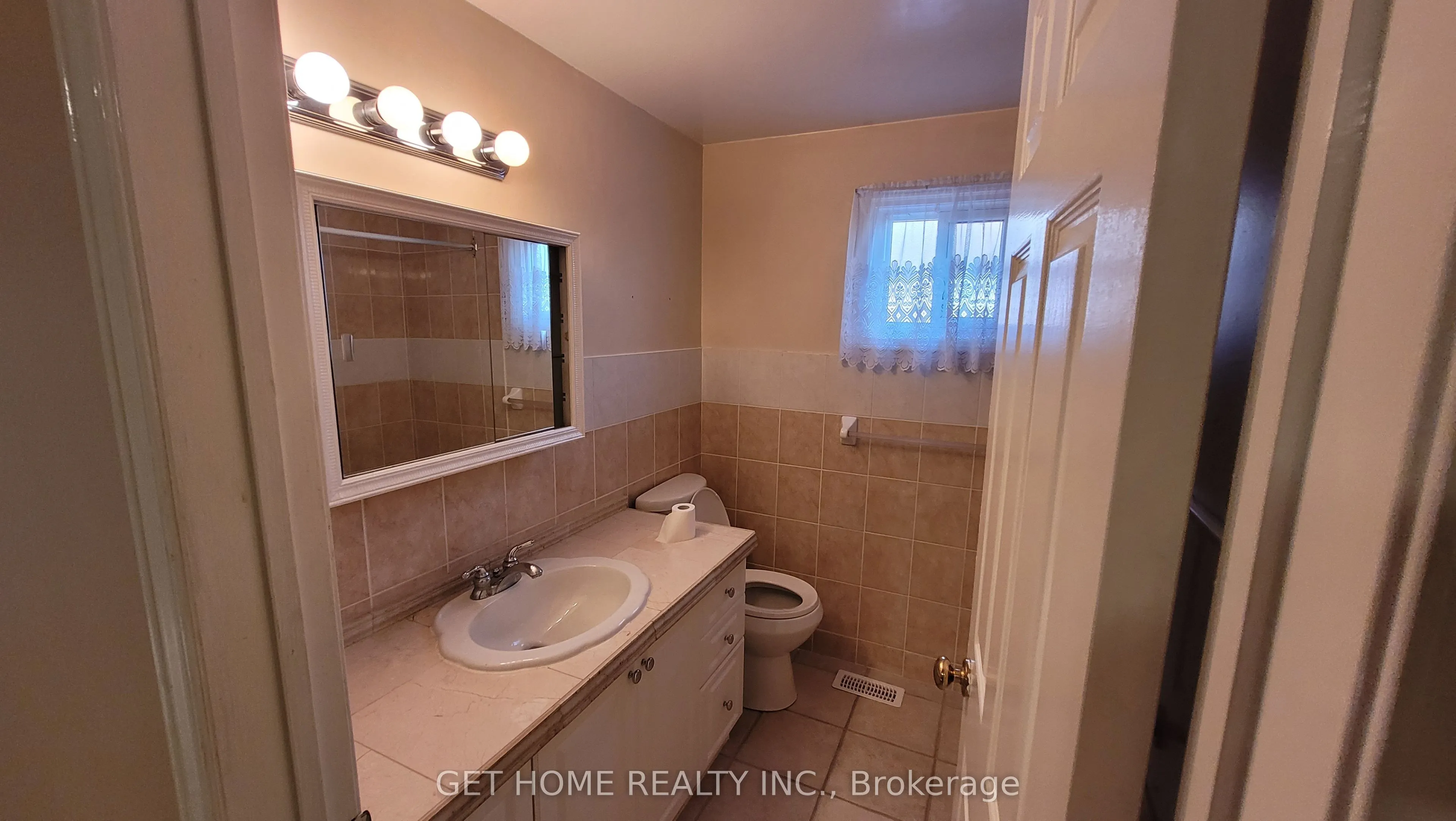 32 Torrance Woods