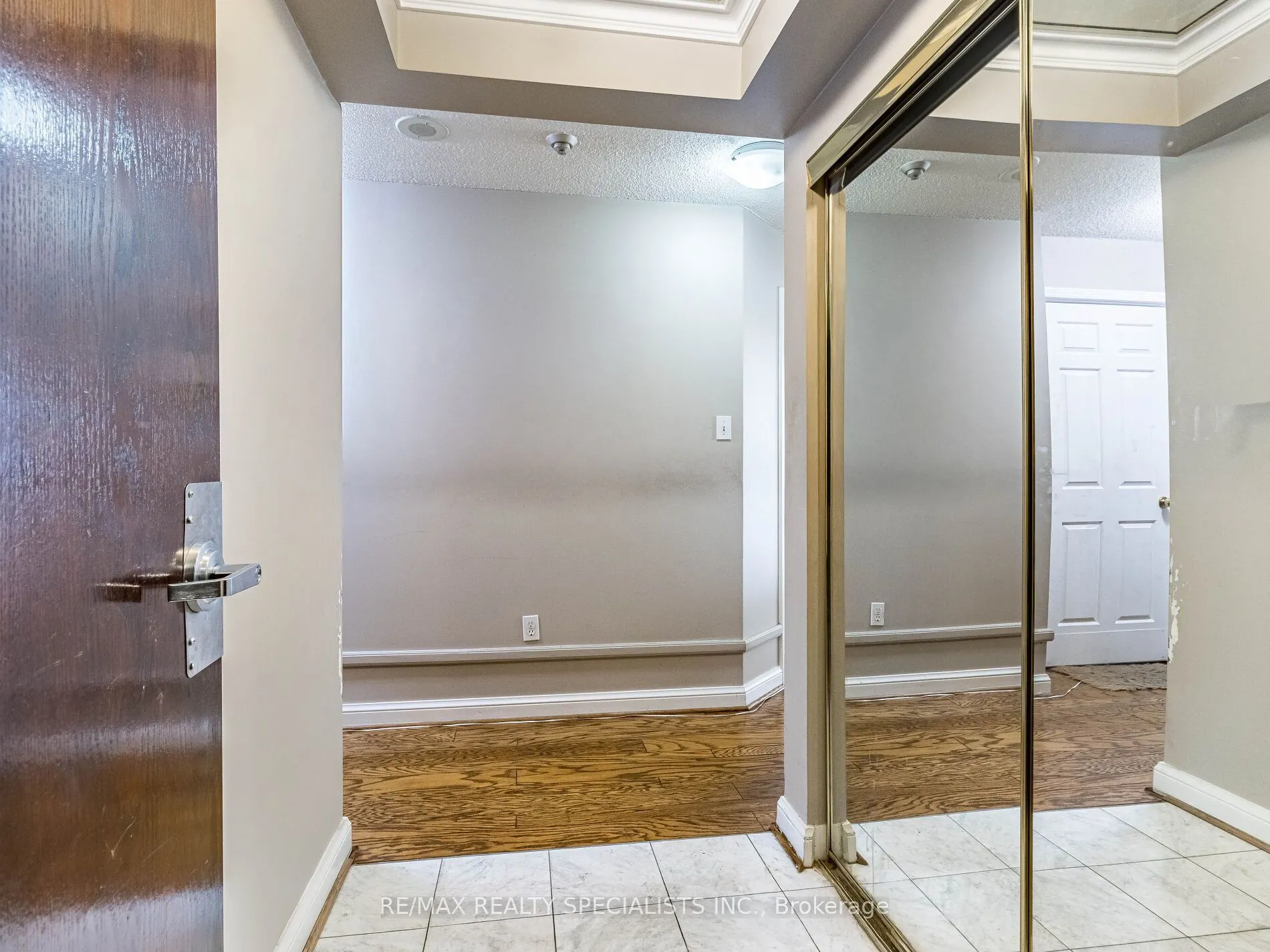 22 Hanover Road, #210