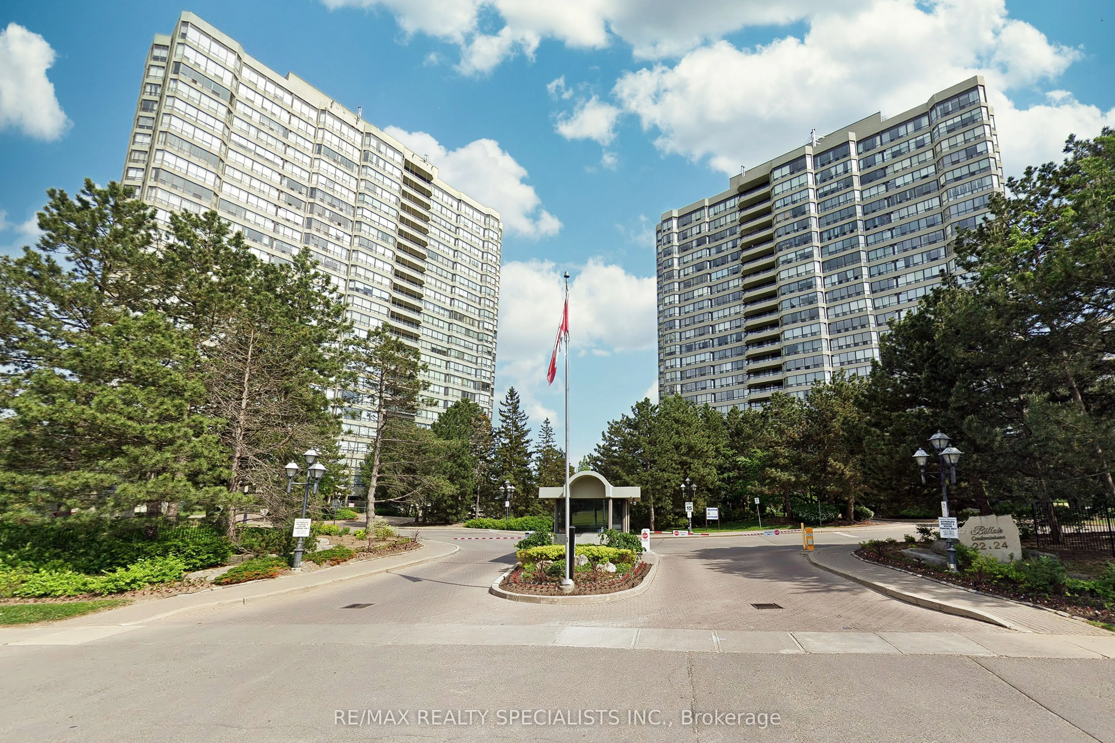 22 Hanover Road, #210