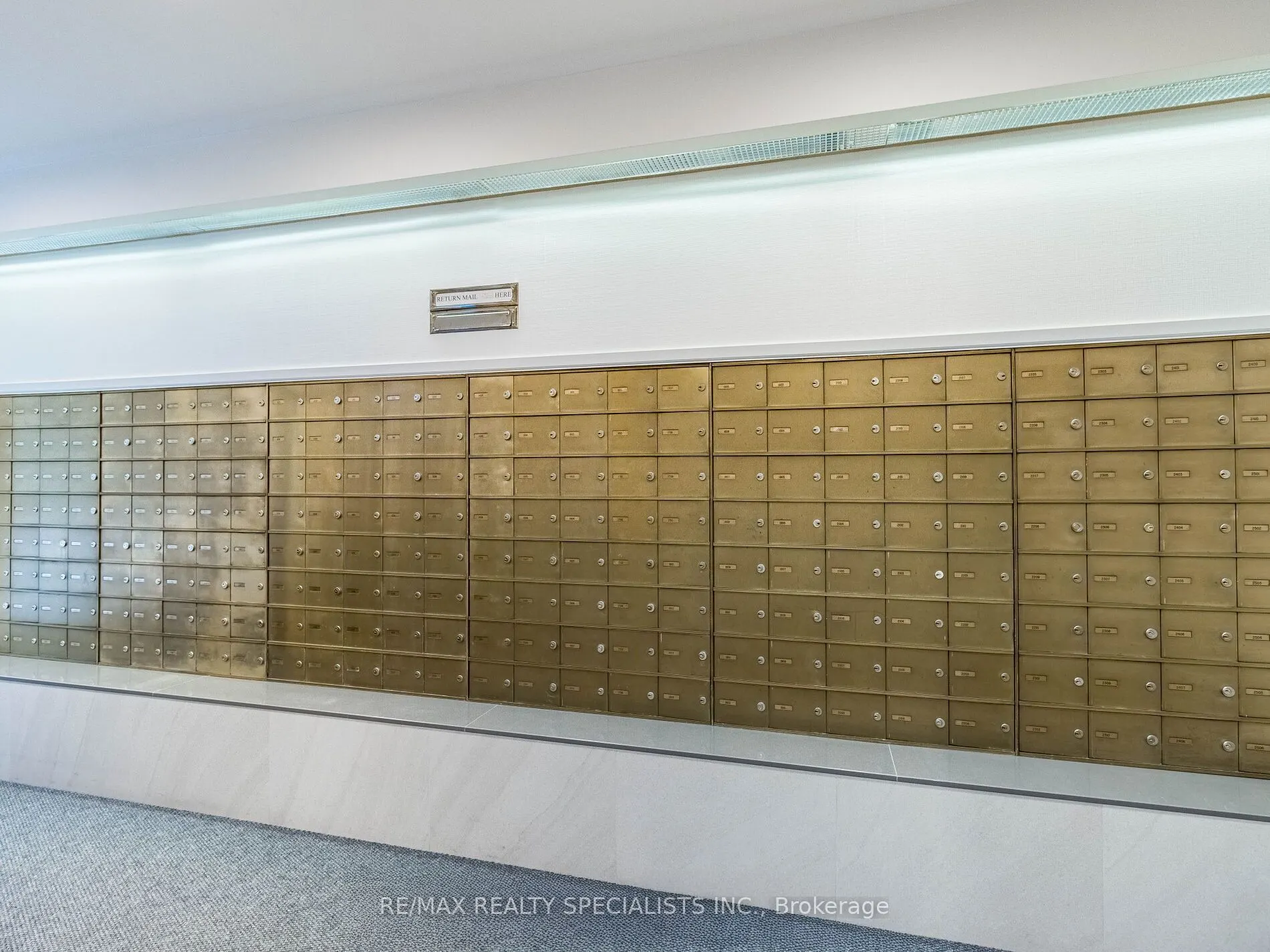 22 Hanover Road, #210