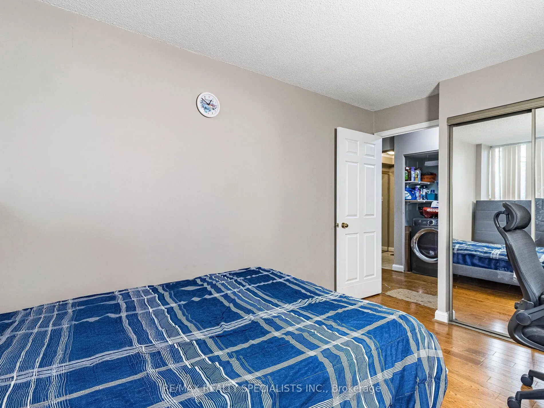 22 Hanover Road, #210