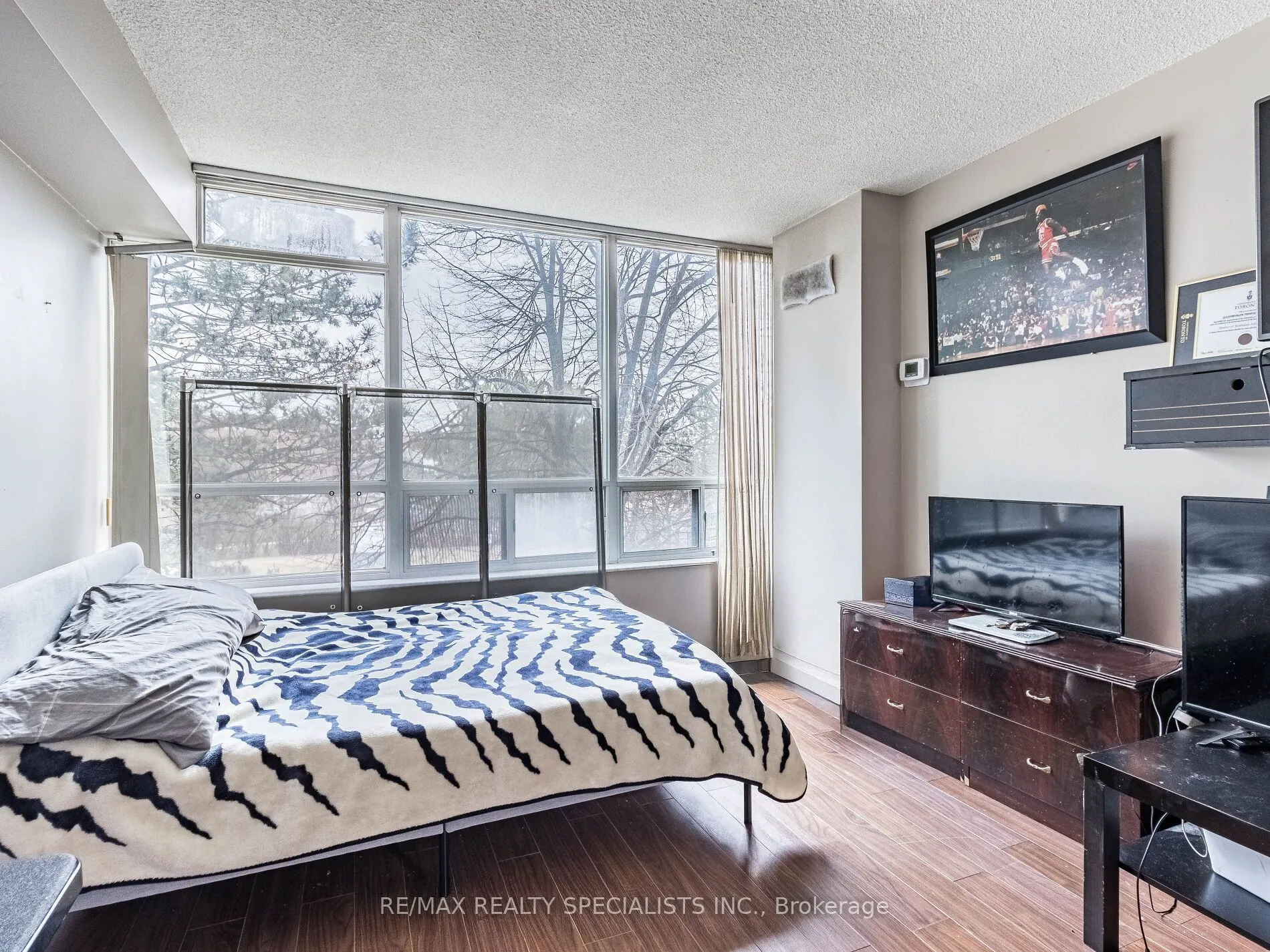22 Hanover Road, #210