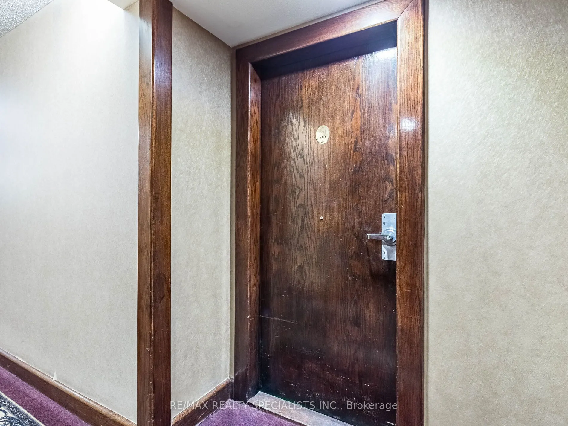 22 Hanover Road, #210