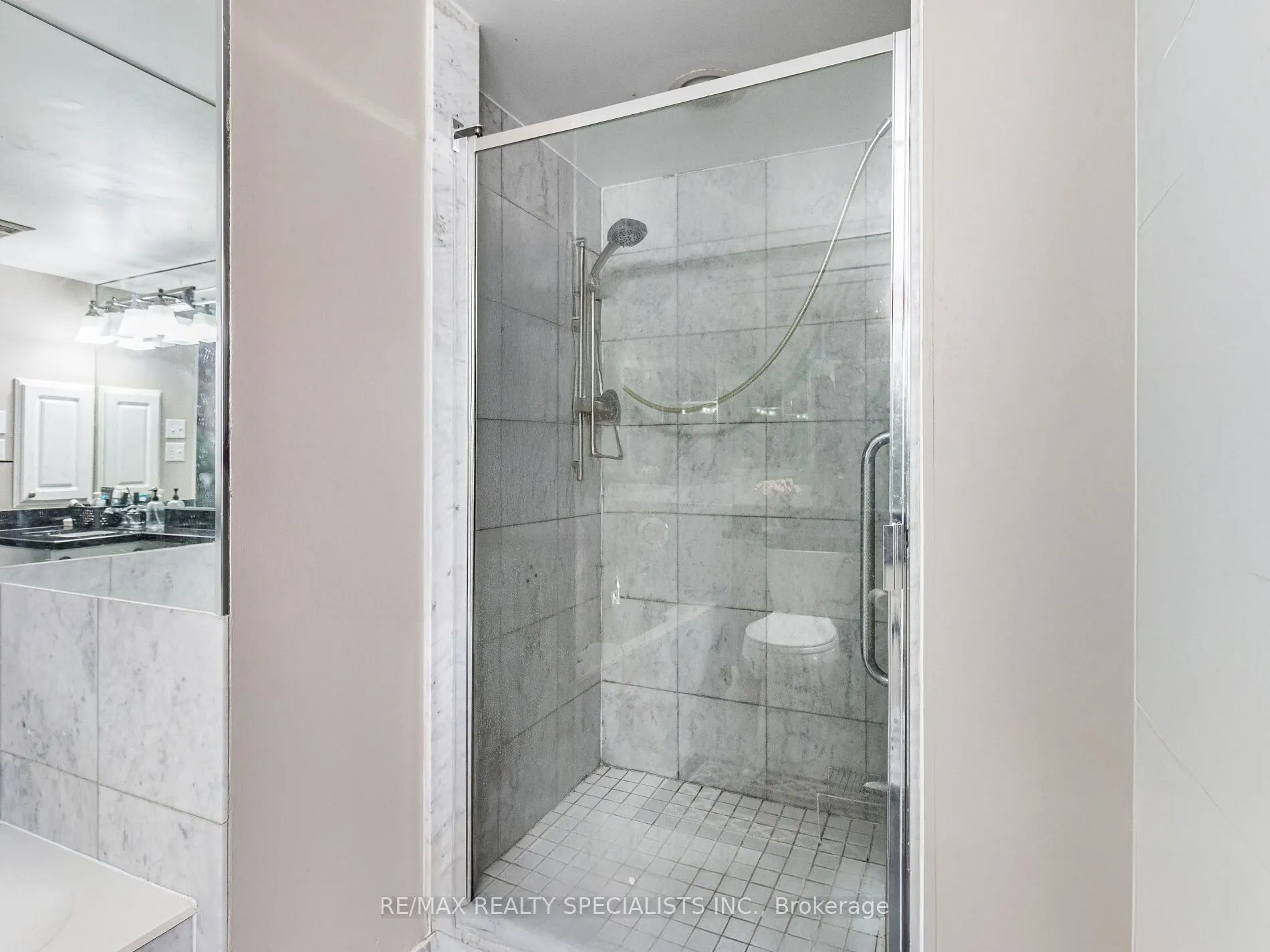 22 Hanover Road, #210