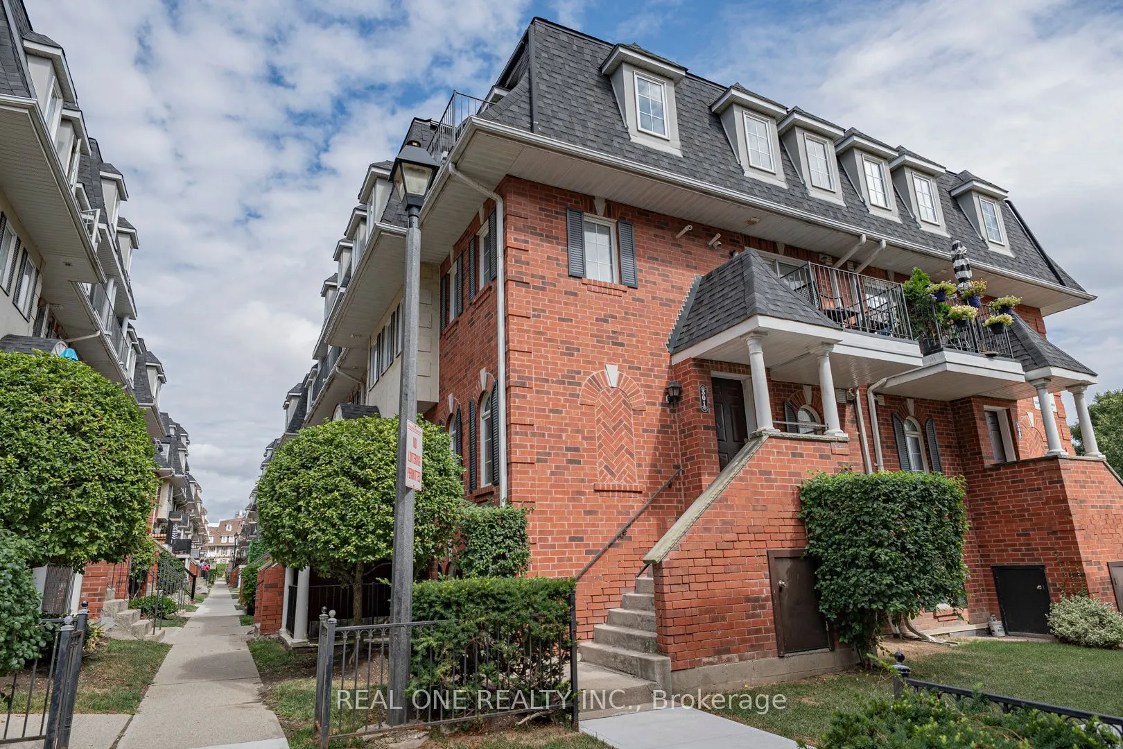 66 Sidney Belsey Crescent, #301