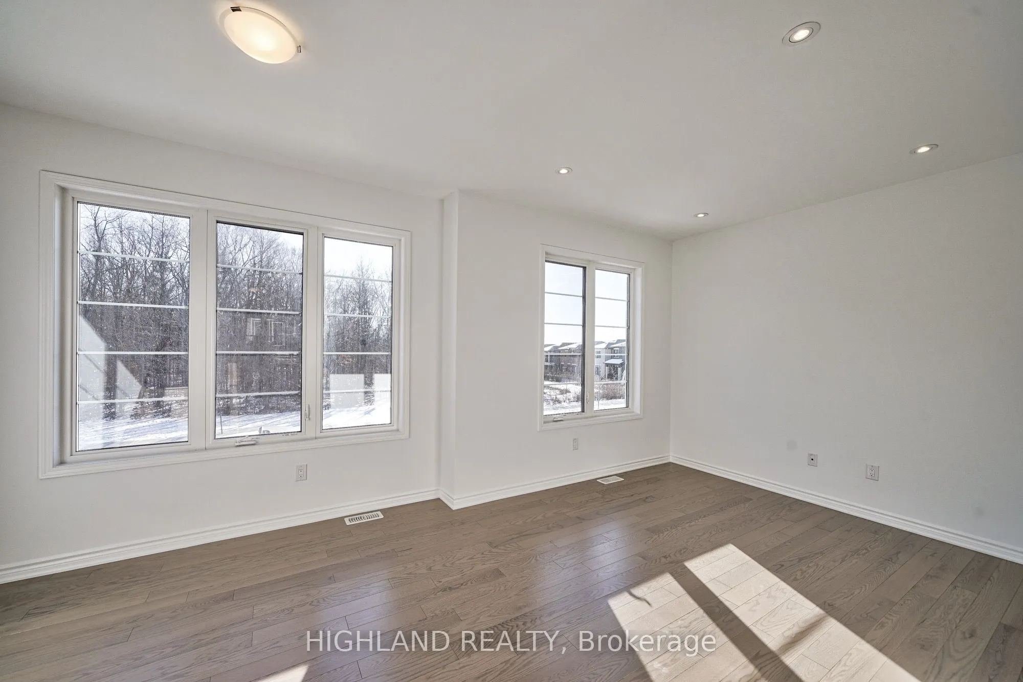 155 Settlers Road E