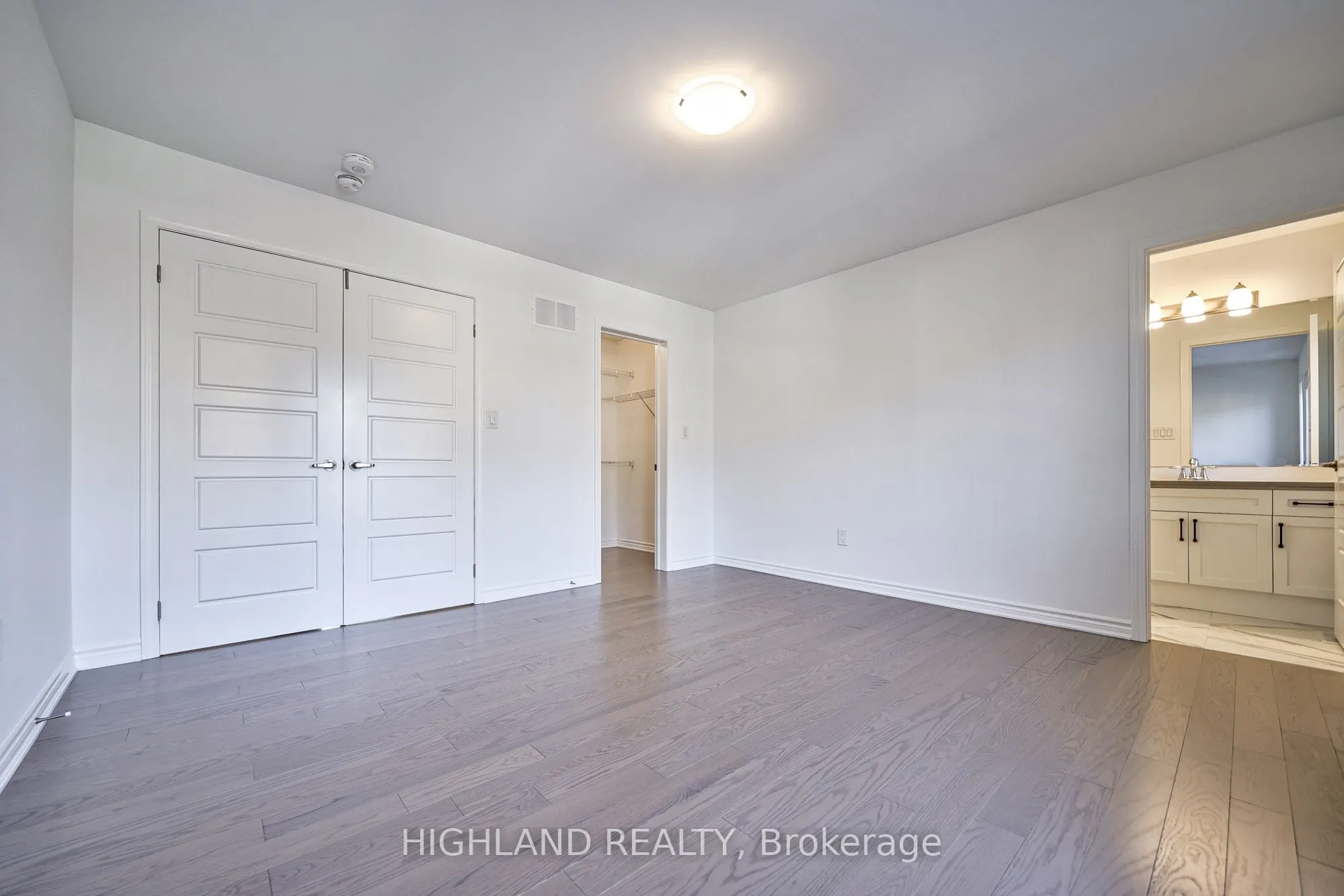 155 Settlers Road E