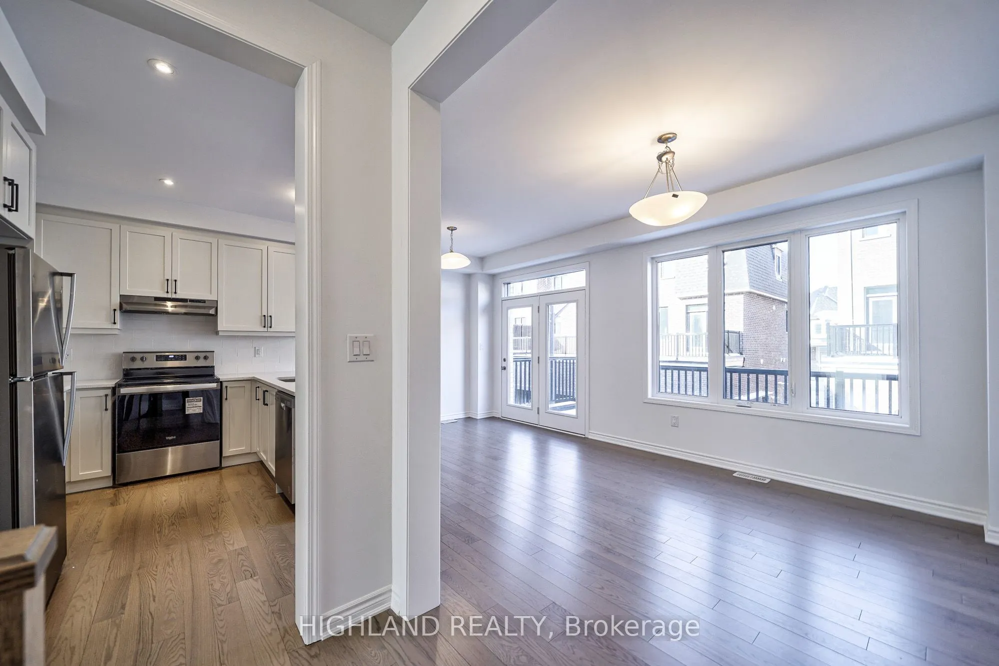 155 Settlers Road E
