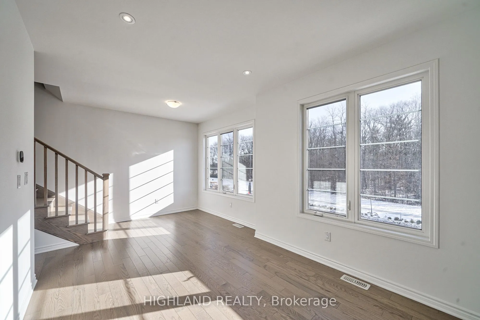 155 Settlers Road E