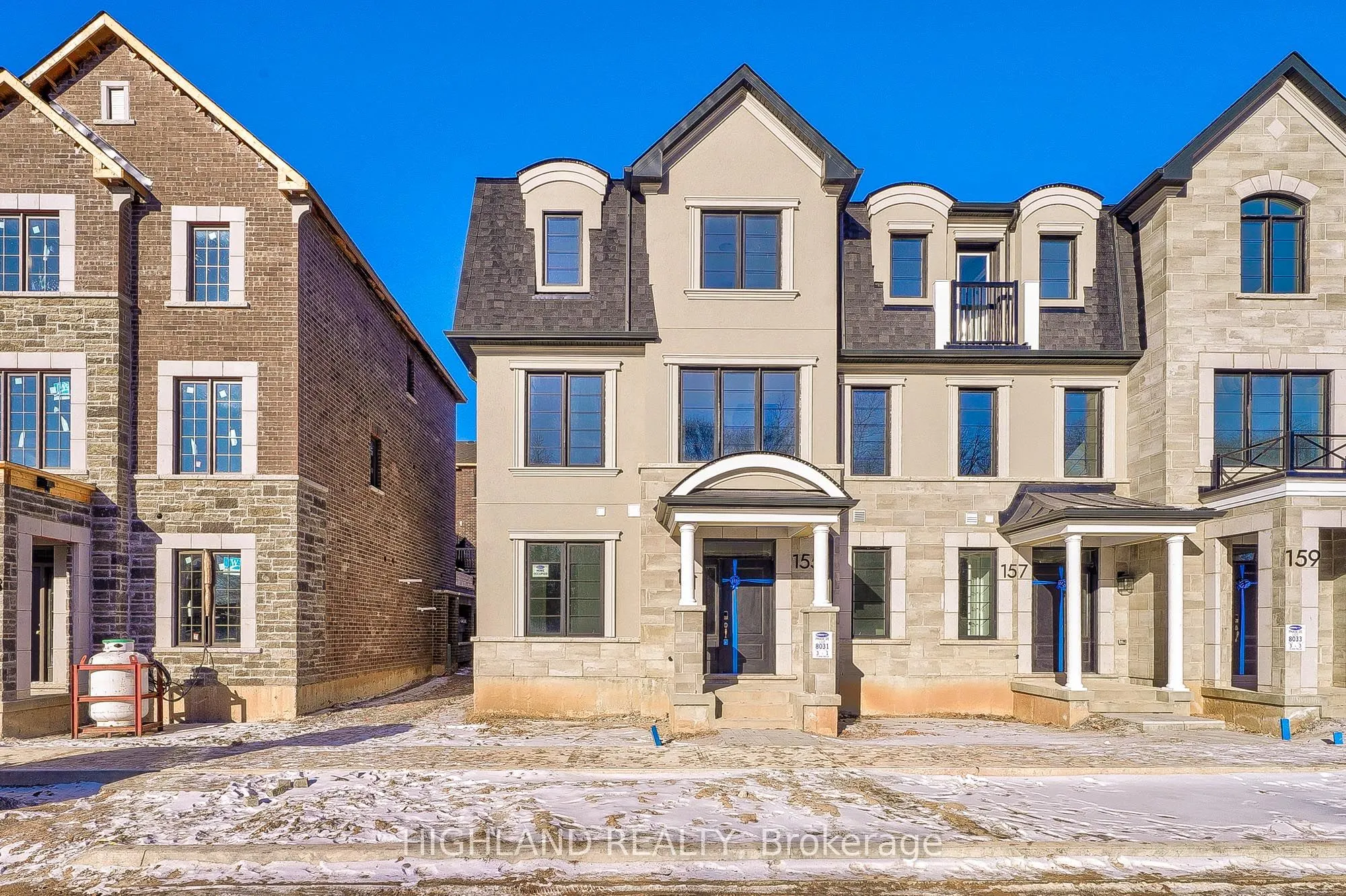 155 Settlers Road E