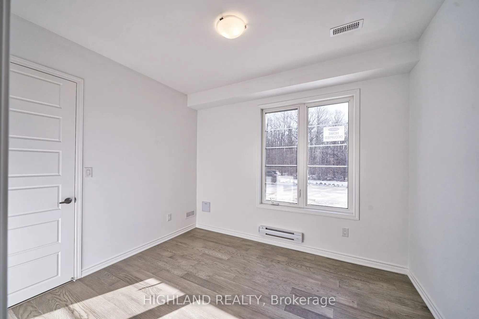 155 Settlers Road E