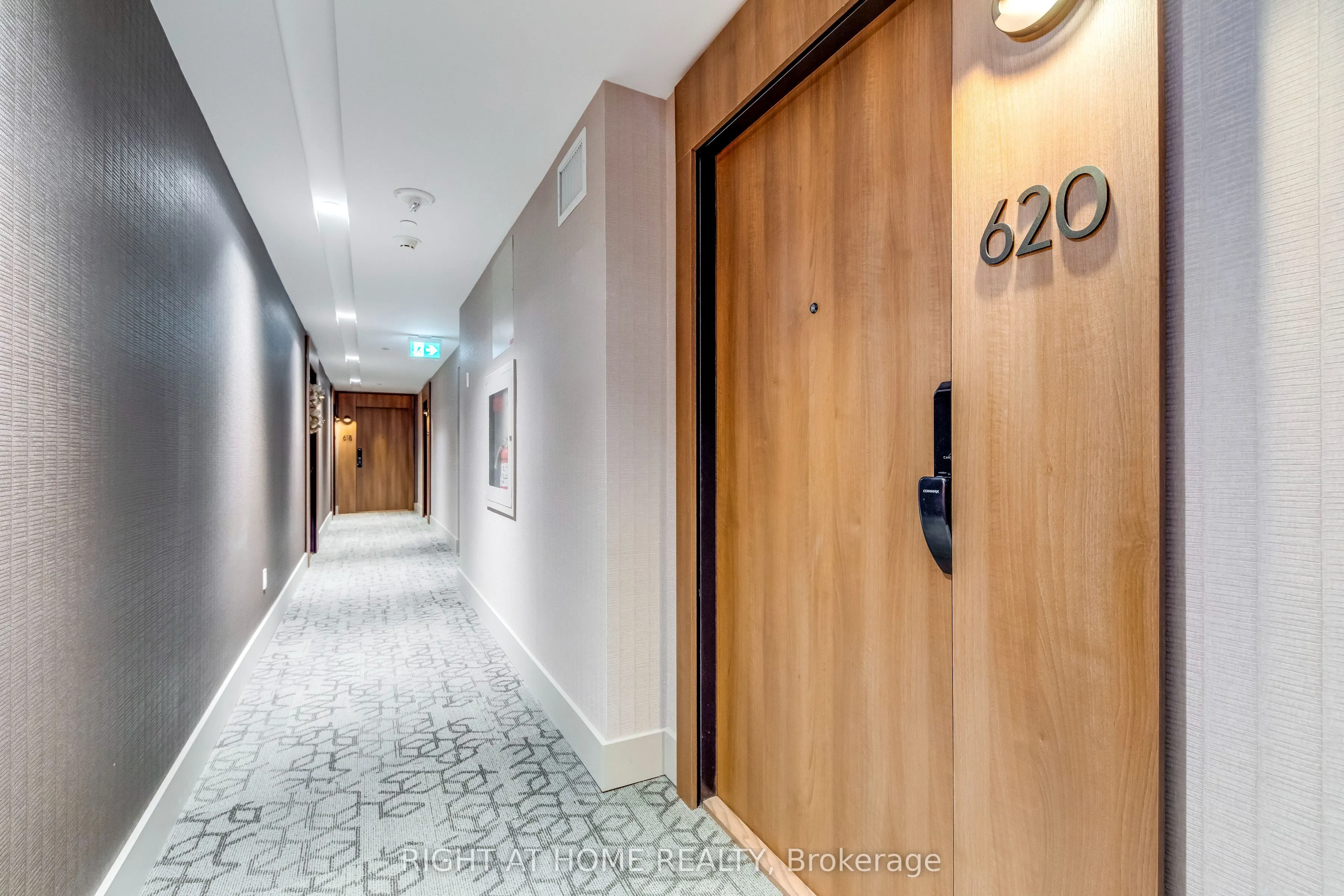 21 Park Street E, #620