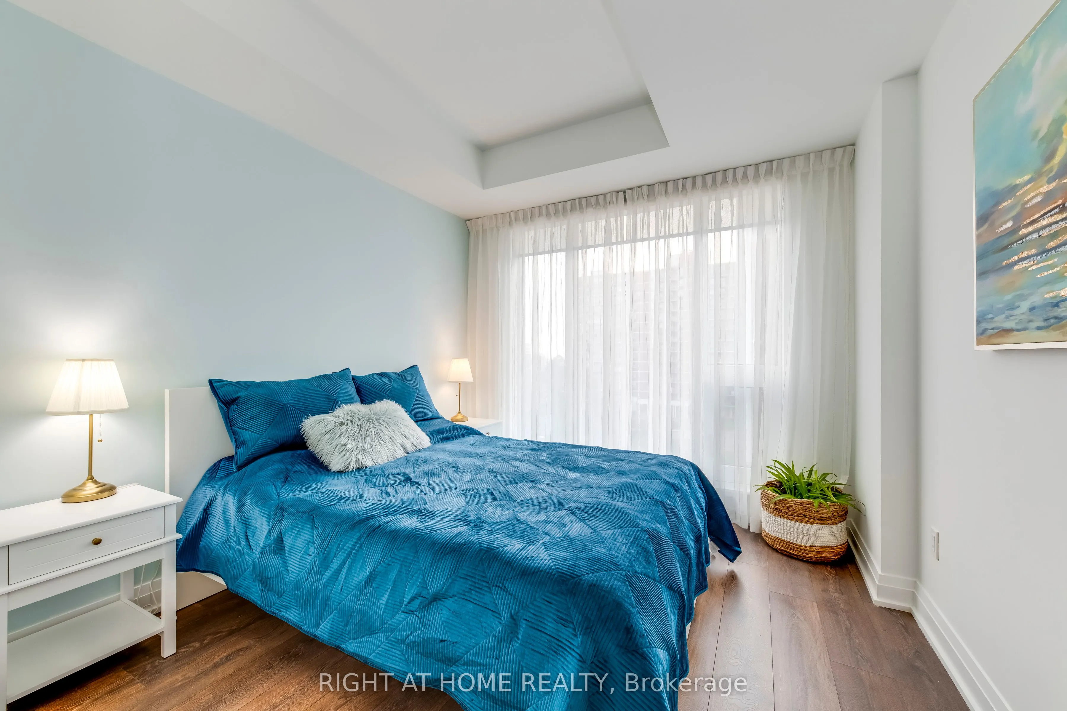 21 Park Street E, #620