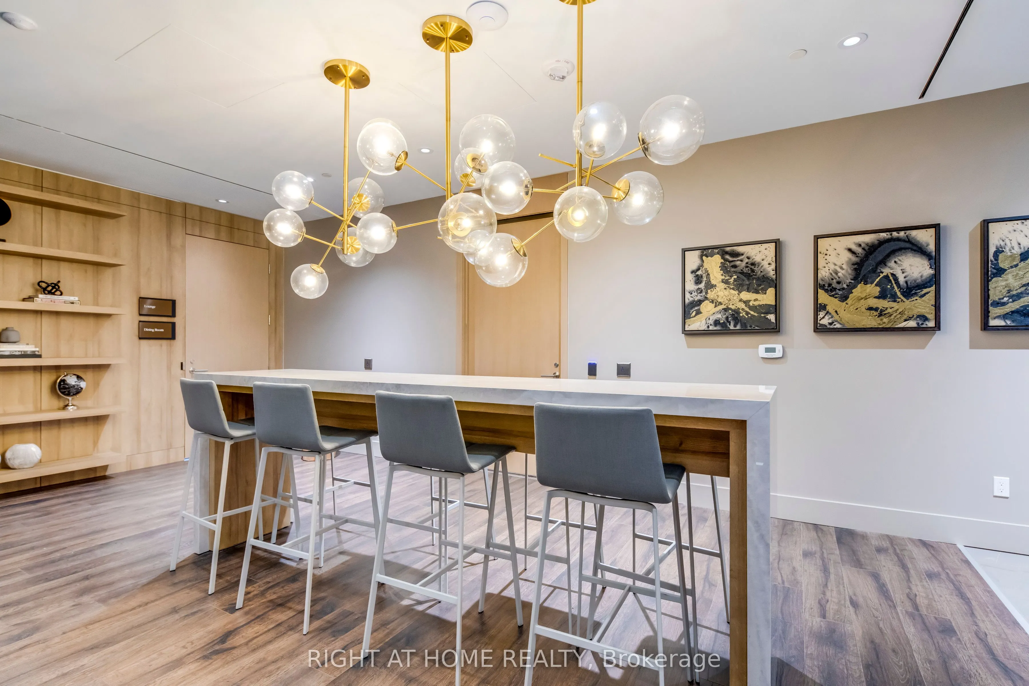 21 Park Street E, #620