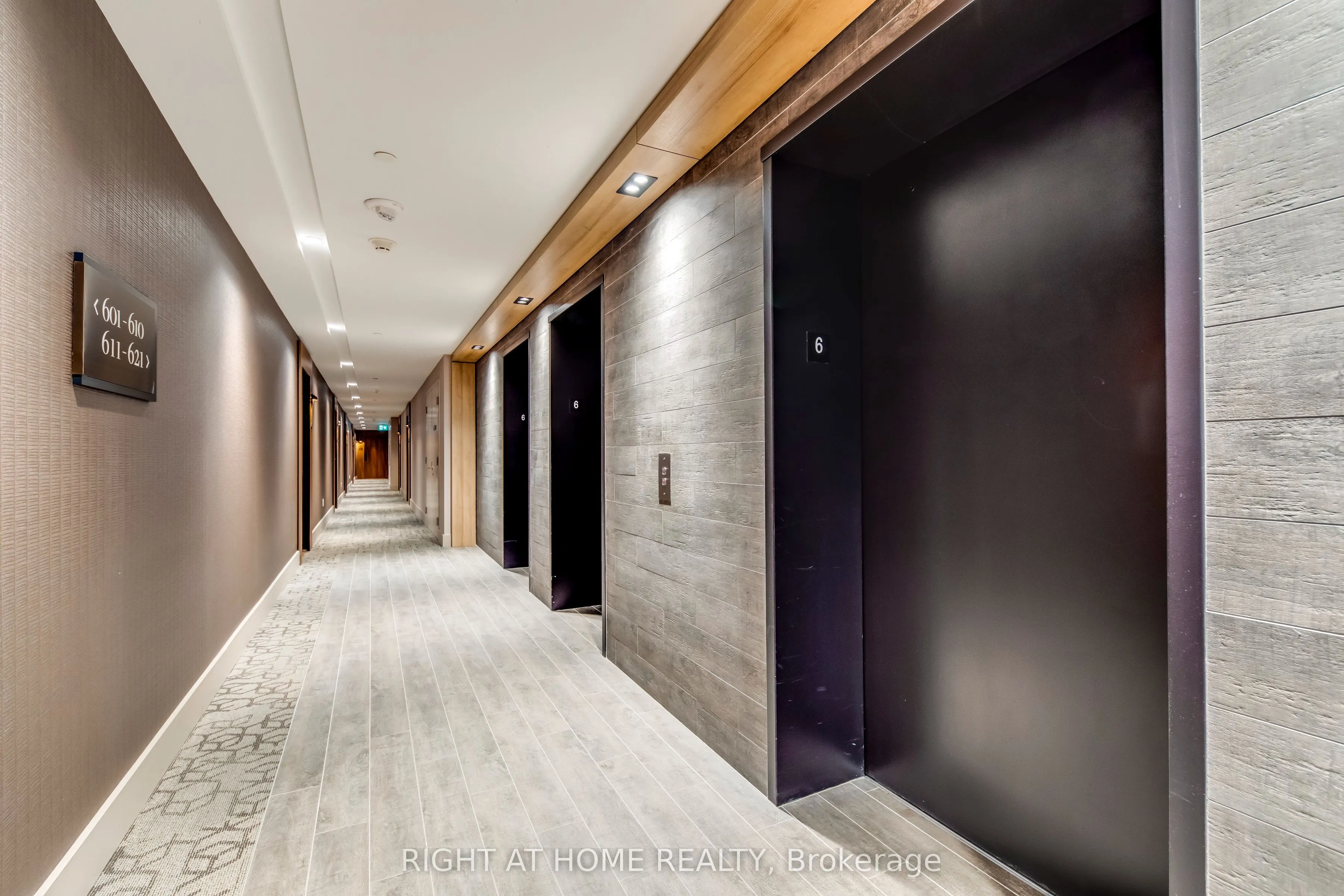 21 Park Street E, #620