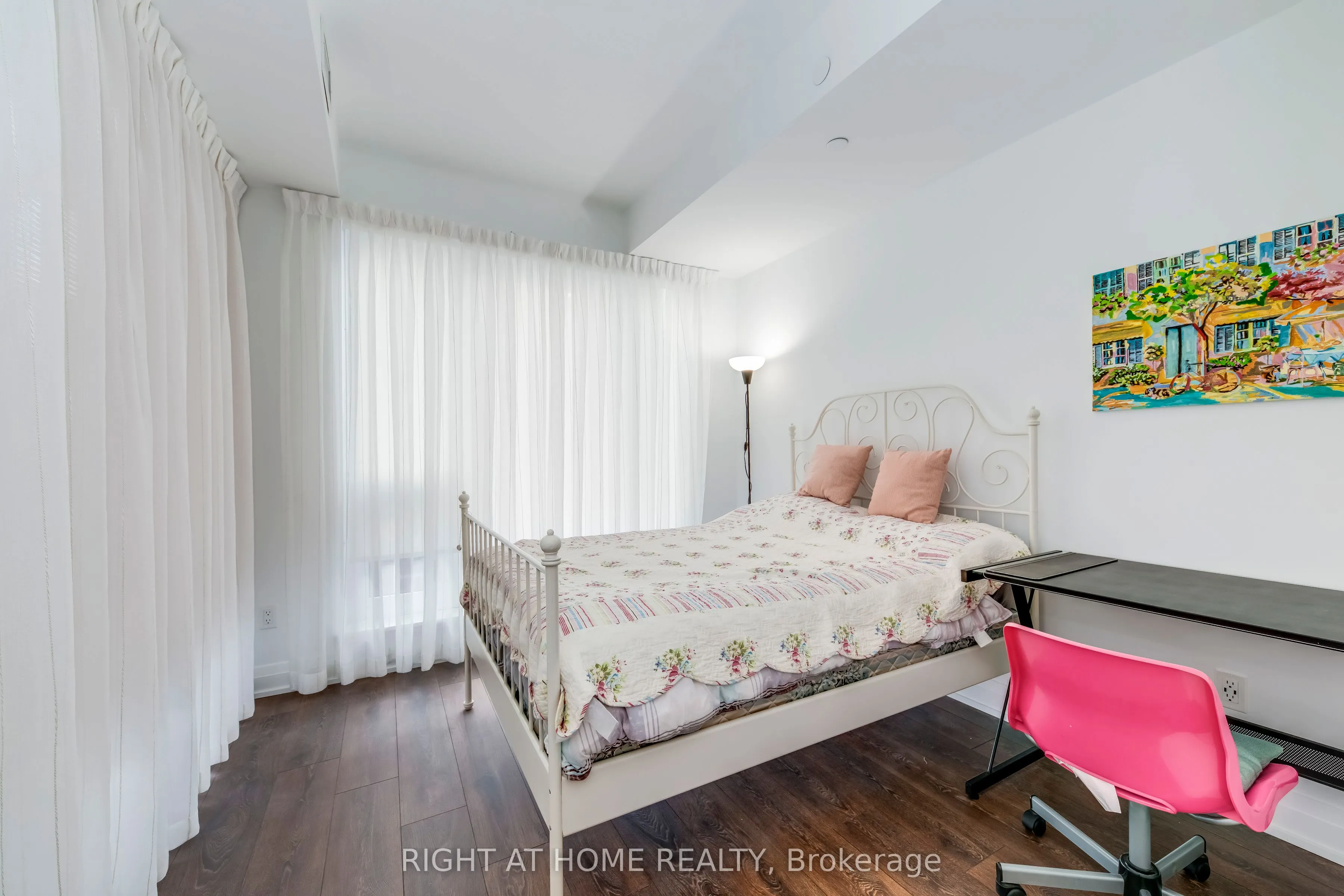 21 Park Street E, #620