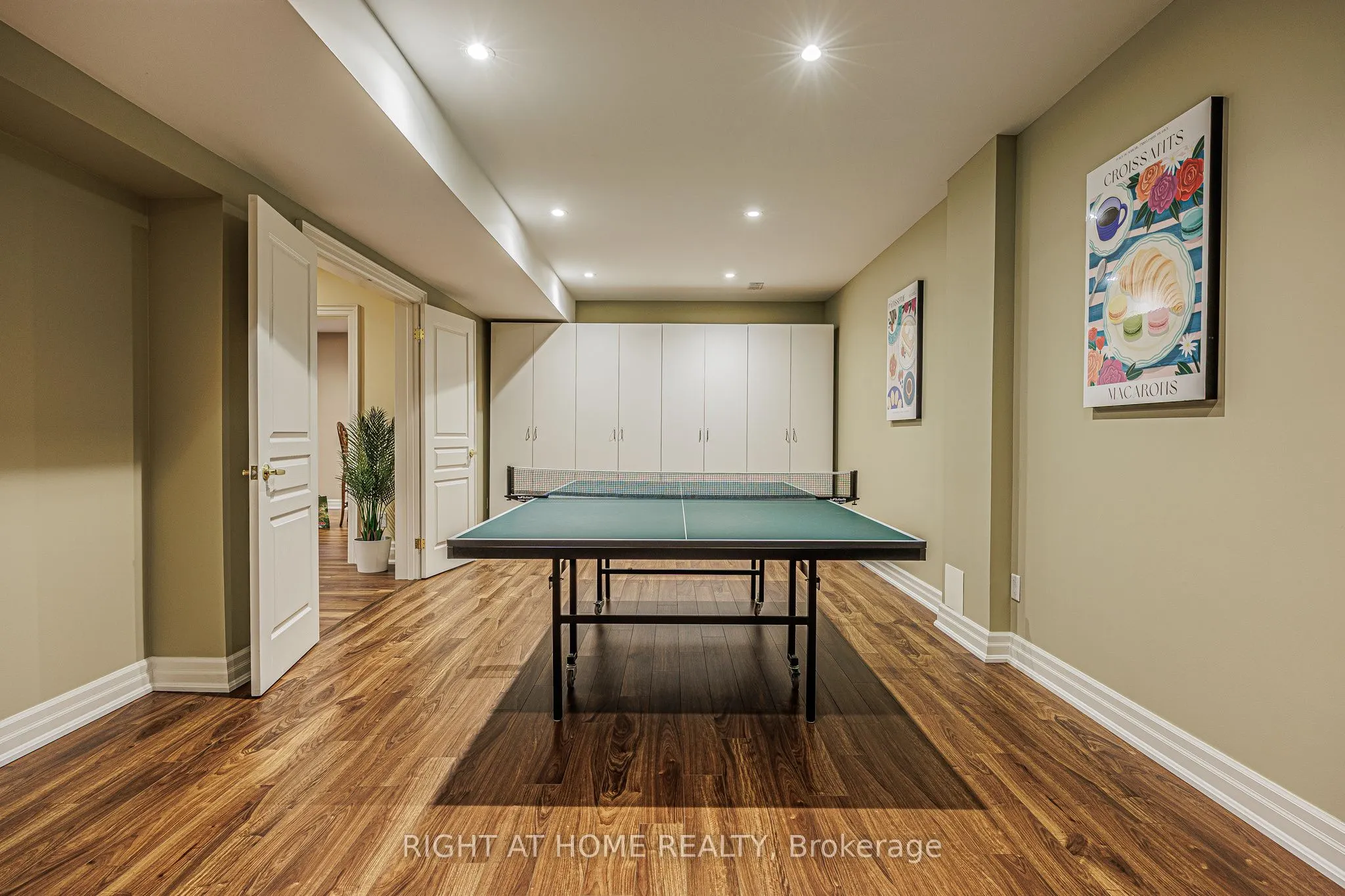 2 Fairway Road
