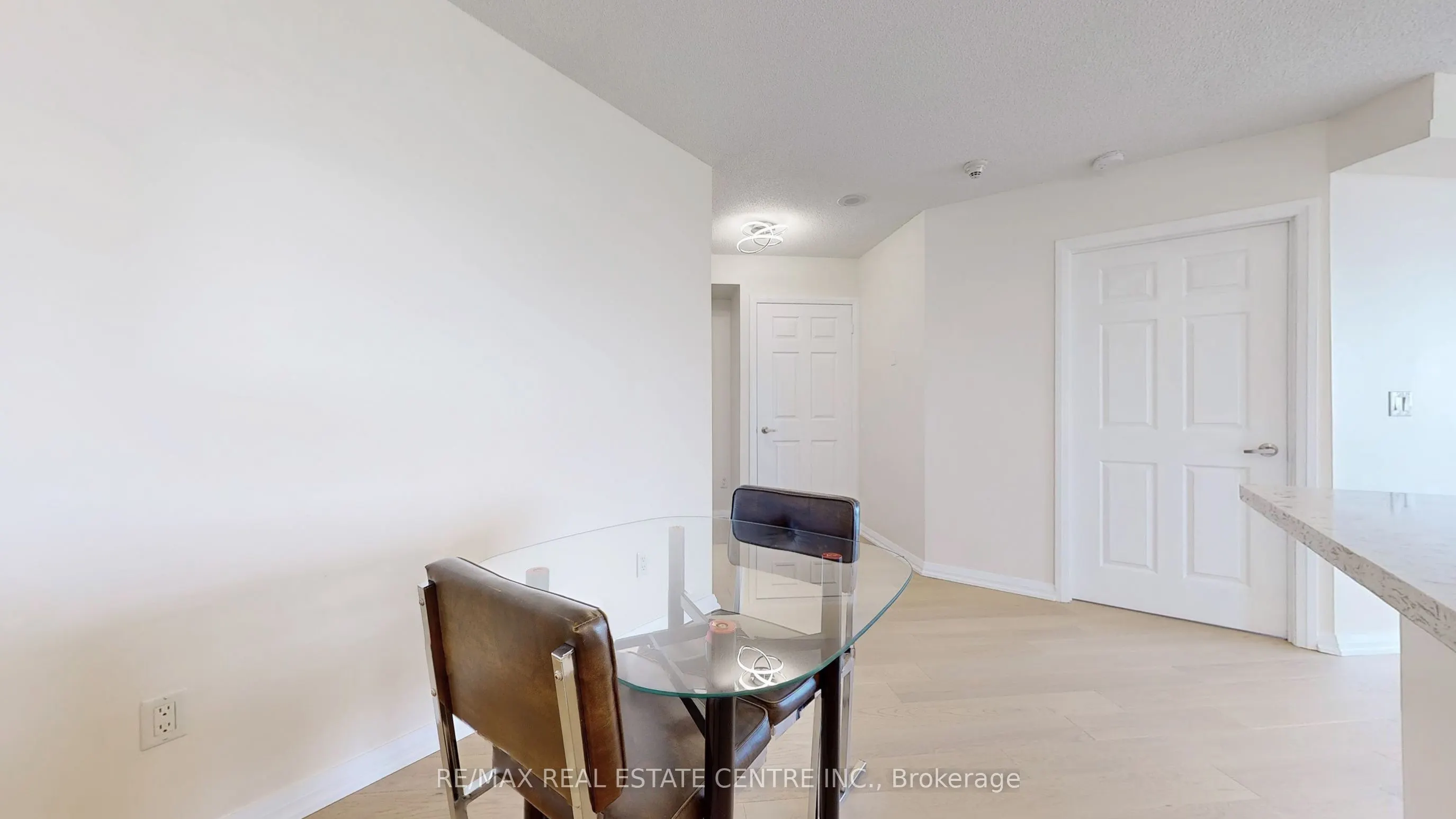 220 Forum Drive, #613