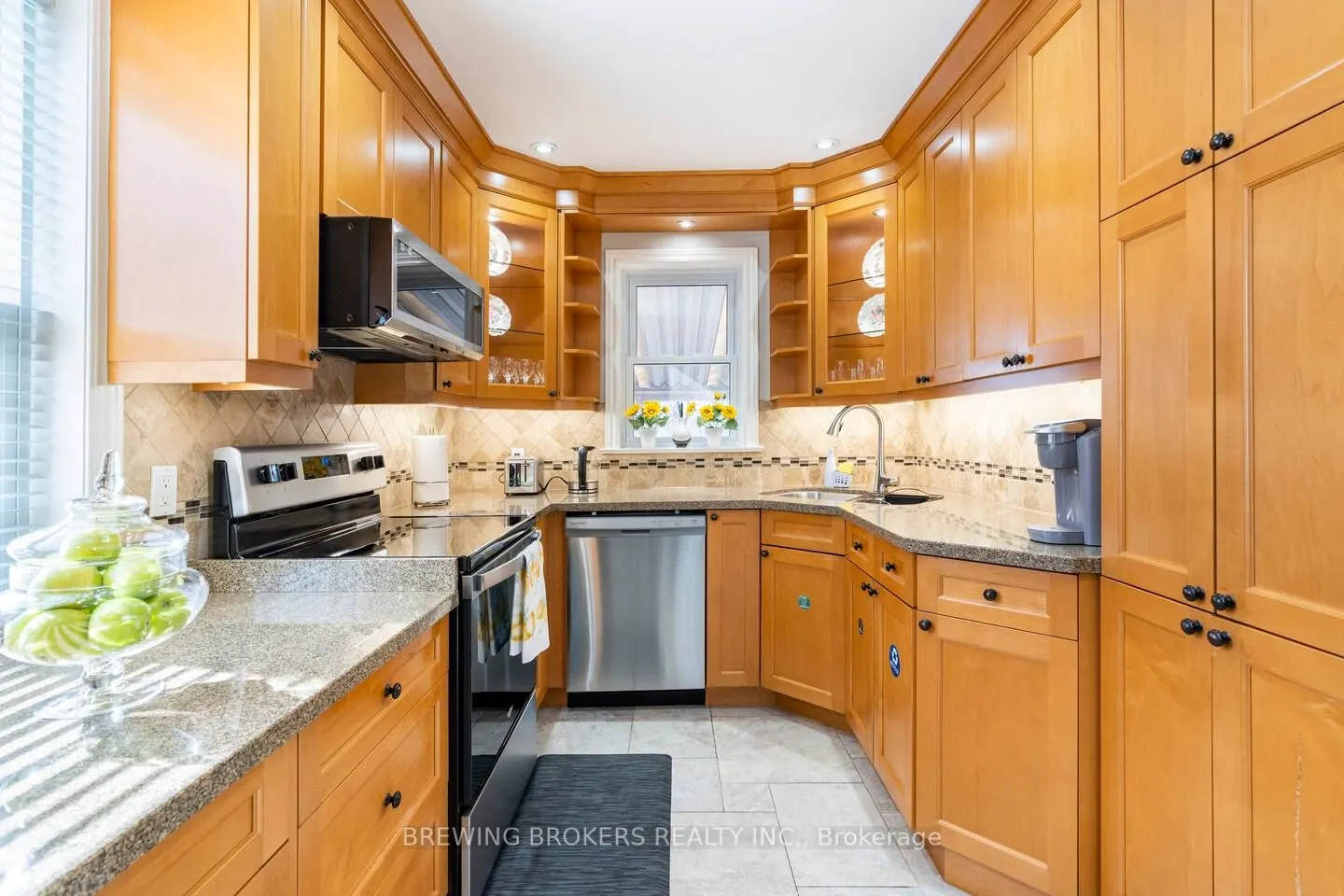 1536 Applewood Road
