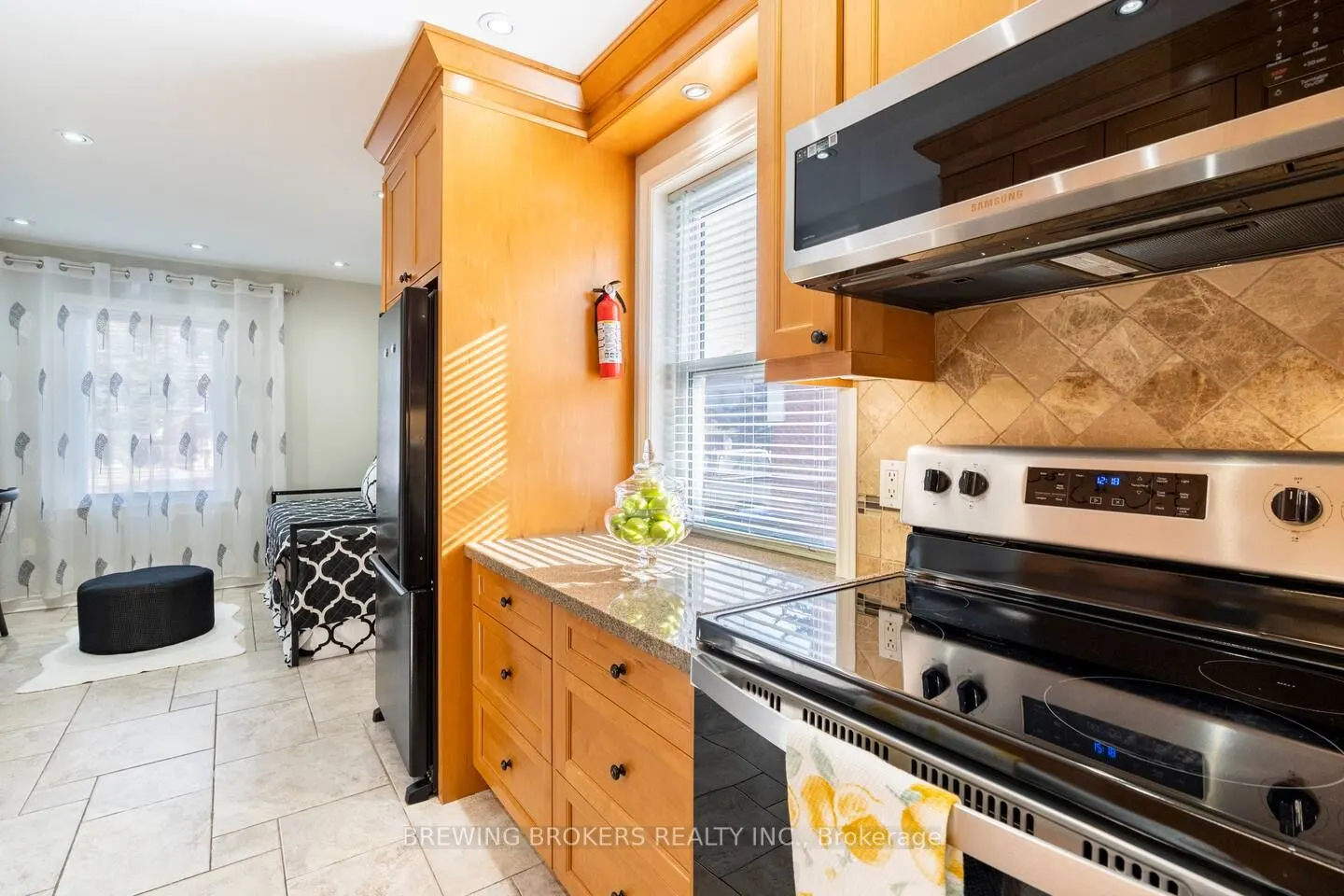 1536 Applewood Road