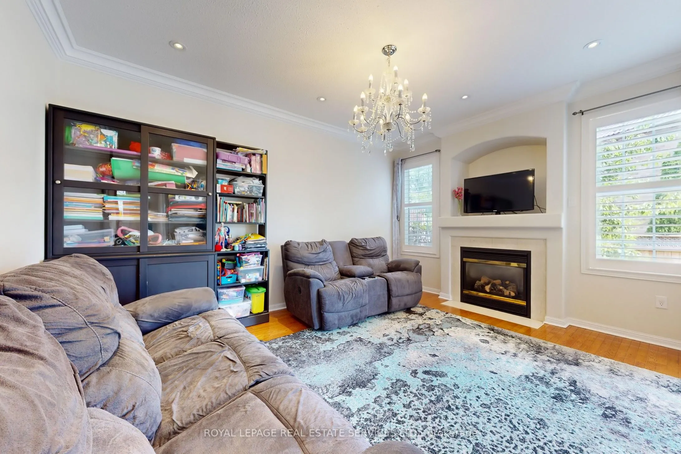 3909 Mayla Drive