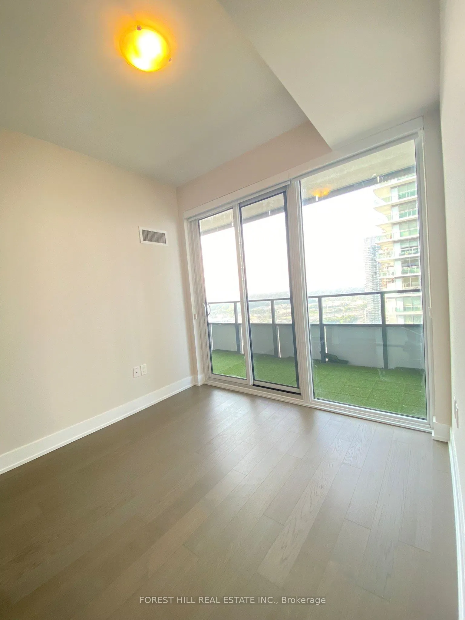 30 Shore Breeze Drive, #2414