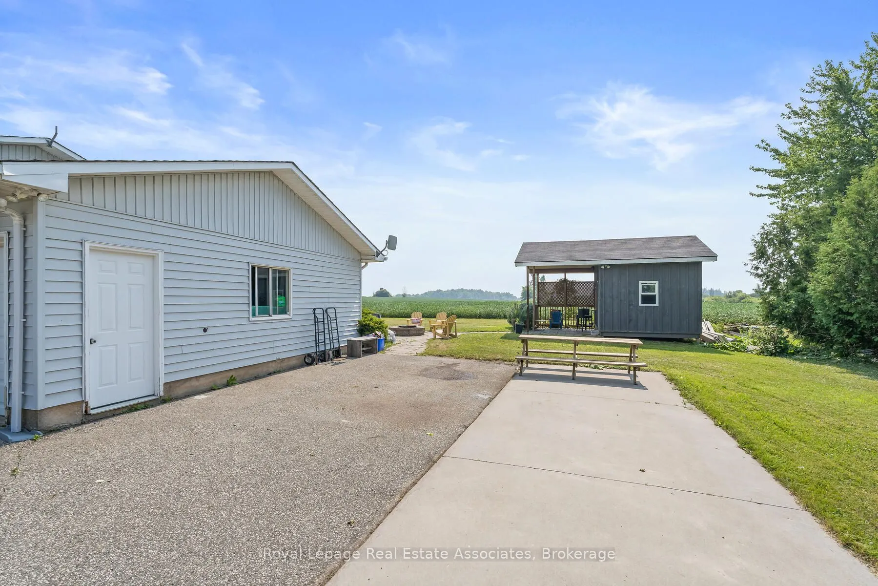 13318 10 Side Road