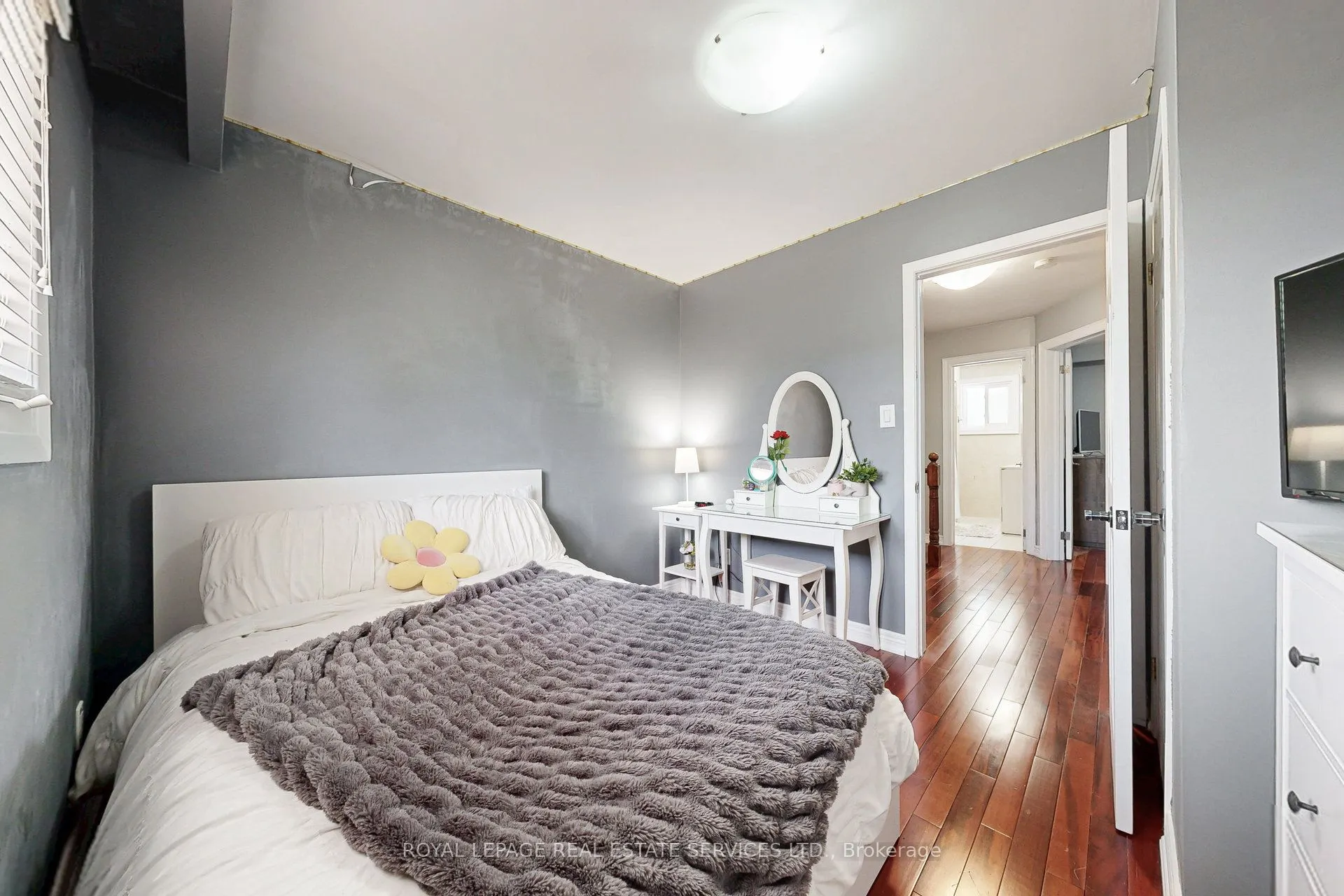 163 Connaught Crescent