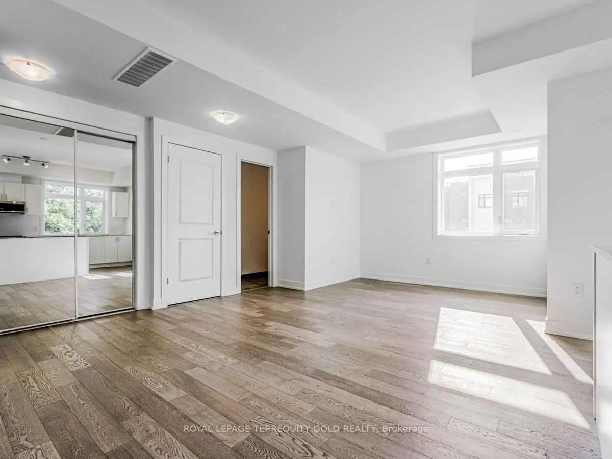 1085 Douglas McCurdy Common, #212